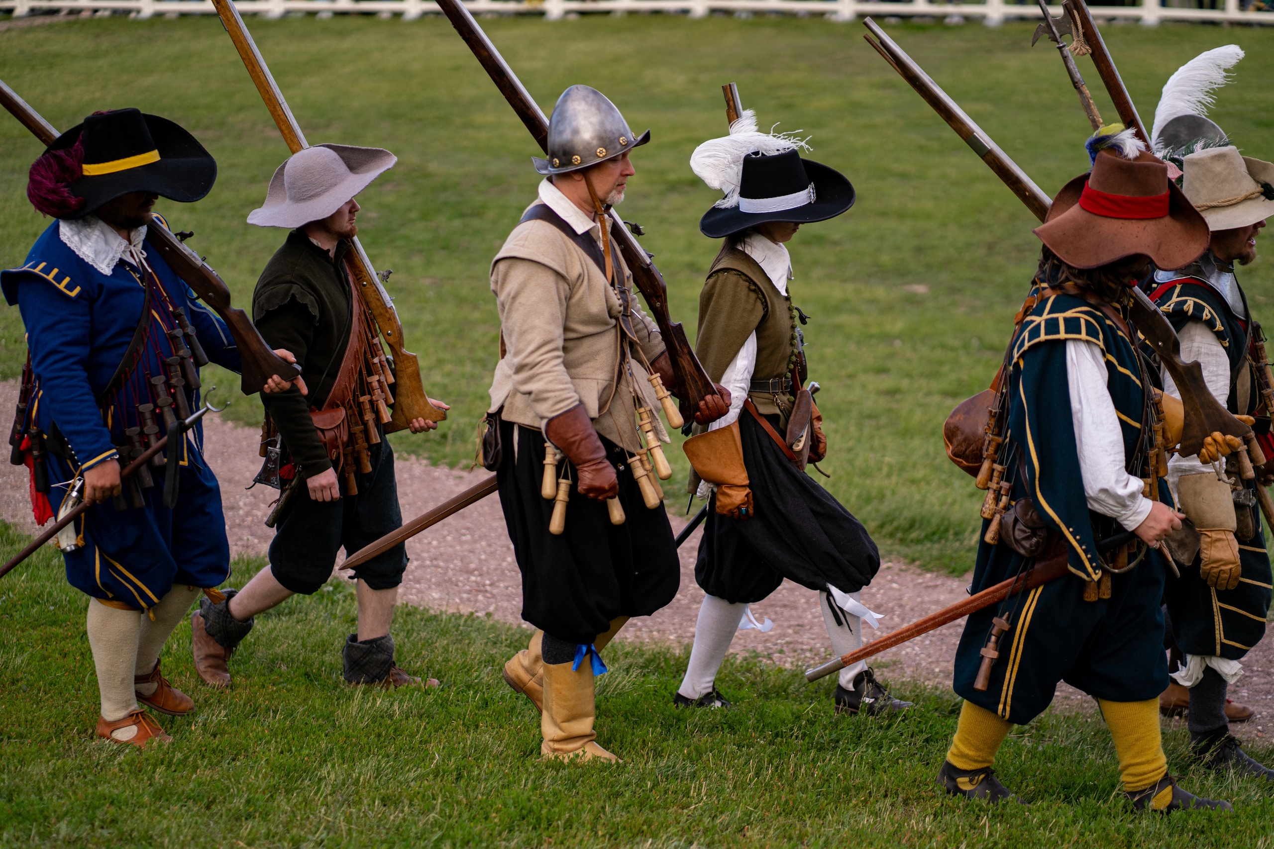 Фотографии фестиваль «Времена и эпохи» 10 июня 2023. Музей-заповедник «Коломенское», фотограф Ксения Насокина. Древняя Русь, Российская Империя, история, исторический фестиваль, реконструкторы, историческая реконструкция, 1654-1667 гг. Русско-польская война, XVII век, Запорожская Сечь, Речь Посполитая, быт царской России, стрелецкий полк, крылатые гусары, пикинёры, реконструкция сражения.