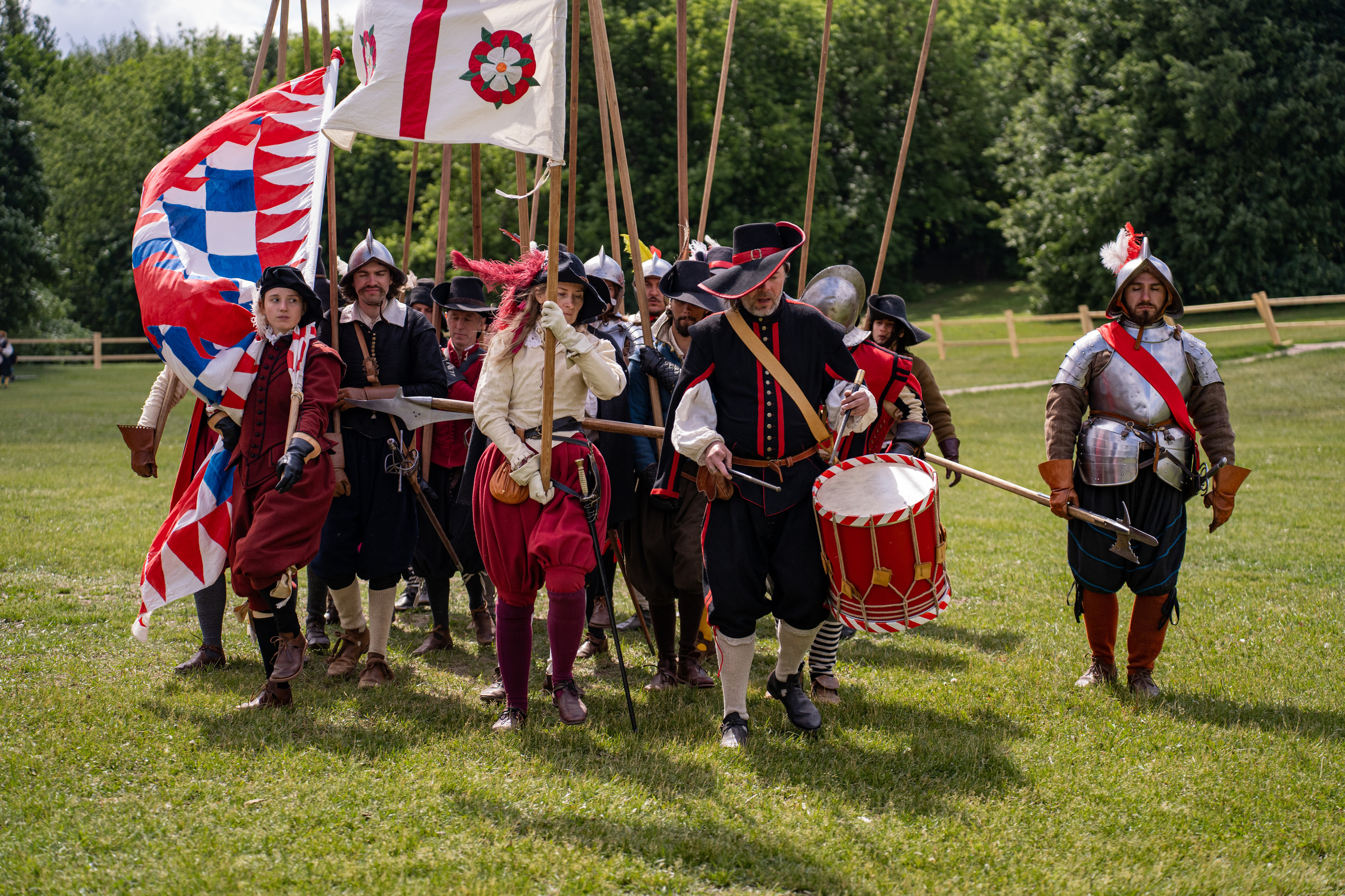 Фотографии фестиваль «Времена и эпохи» 10 июня 2023. Музей-заповедник «Коломенское», фотограф Ксения Насокина. Древняя Русь, Российская Империя, история, исторический фестиваль, реконструкторы, историческая реконструкция, 1654-1667 гг. Русско-польская война, XVII век, Запорожская Сечь, Речь Посполитая, быт царской России, стрелецкий полк, крылатые гусары, пикинёры, реконструкция сражения.