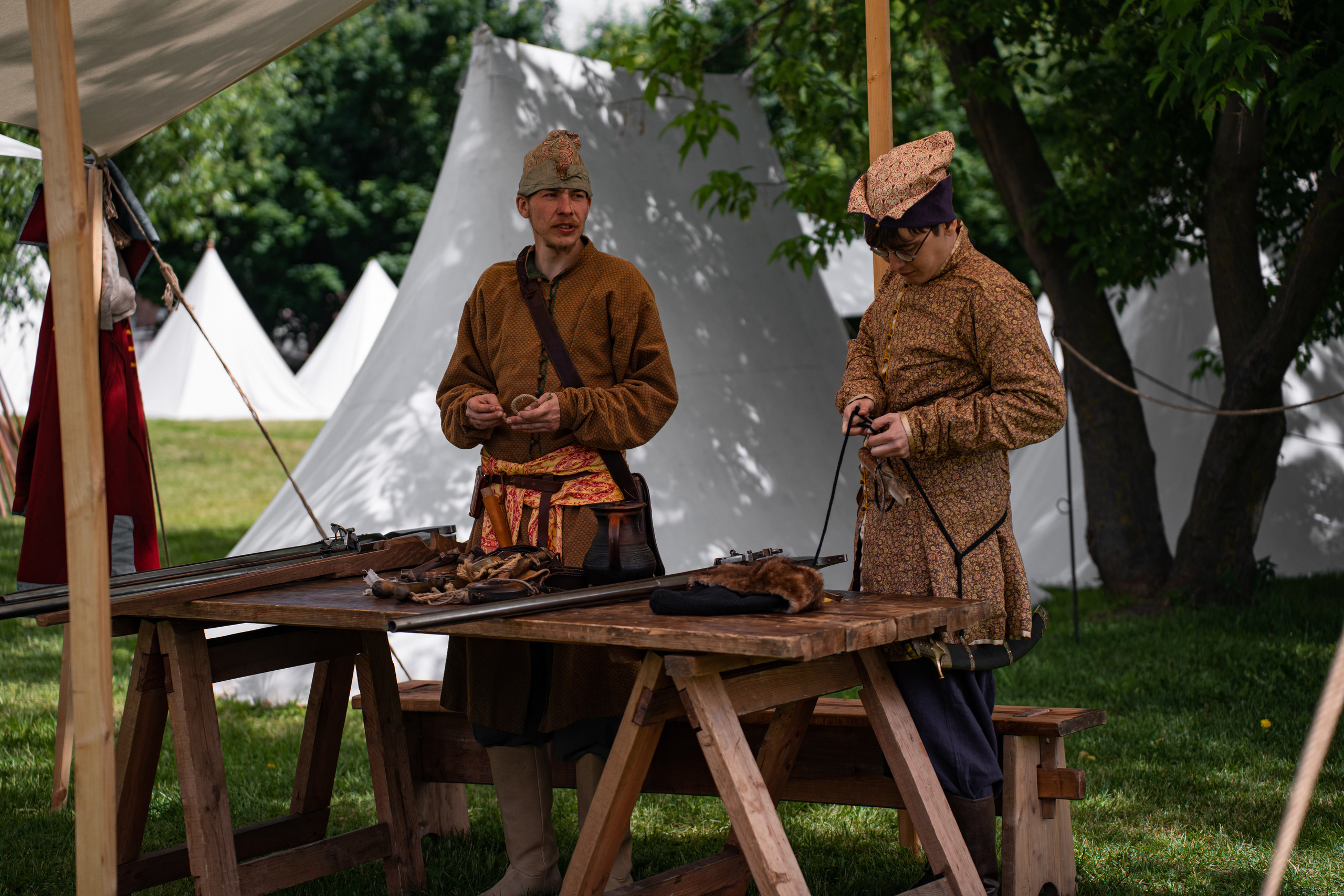 Фотографии фестиваль «Времена и эпохи» 10 июня 2023. Музей-заповедник «Коломенское», фотограф Ксения Насокина. Древняя Русь, Российская Империя, история, исторический фестиваль, реконструкторы, историческая реконструкция, 1654-1667 гг. Русско-польская война, XVII век, Запорожская Сечь, Речь Посполитая, быт царской России, стрелецкий полк, крылатые гусары, пикинёры, реконструкция сражения.