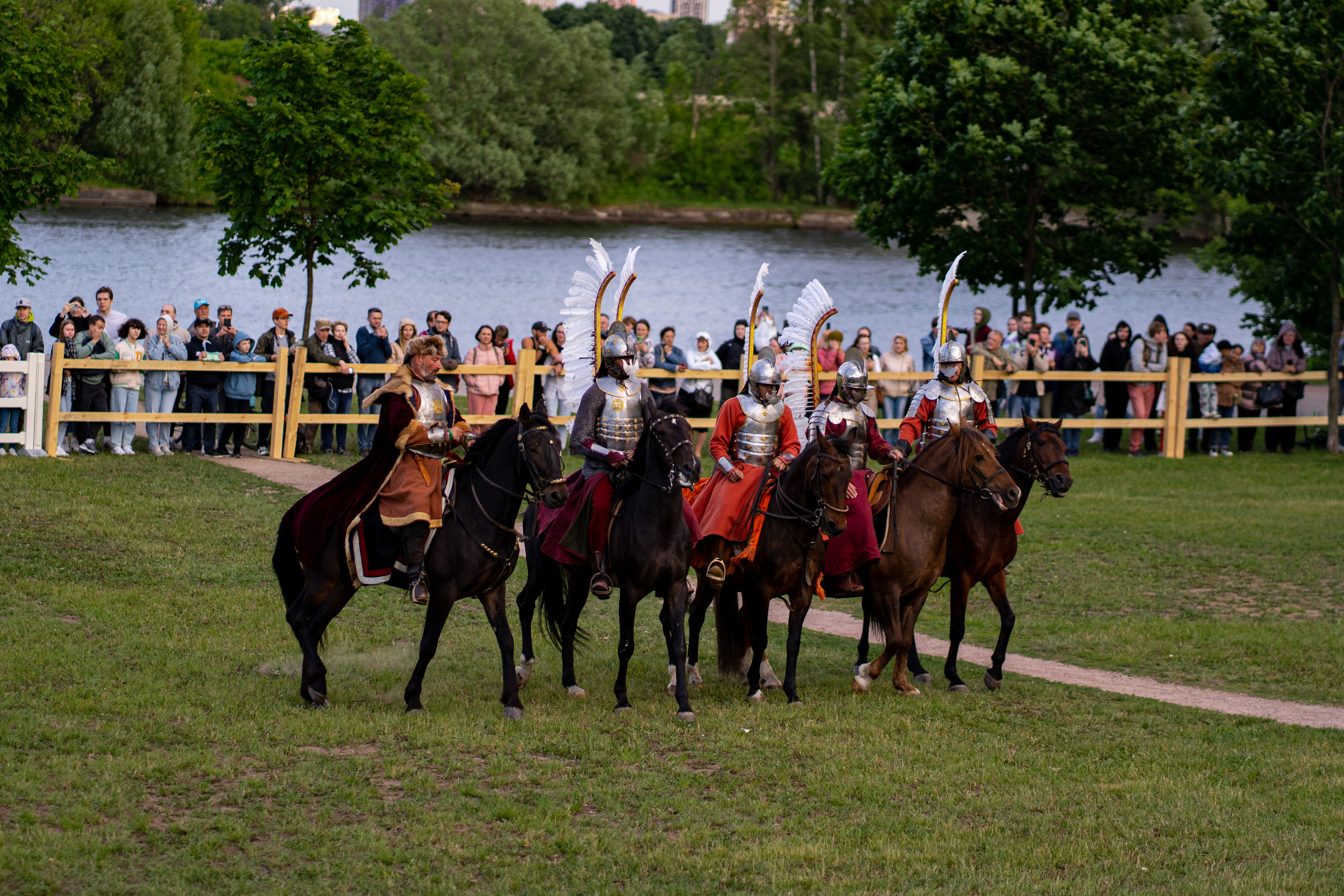 Фотографии фестиваль «Времена и эпохи» 10 июня 2023. Музей-заповедник «Коломенское», фотограф Ксения Насокина. Древняя Русь, Российская Империя, история, исторический фестиваль, реконструкторы, историческая реконструкция, 1654-1667 гг. Русско-польская война, XVII век, Запорожская Сечь, Речь Посполитая, быт царской России, стрелецкий полк, крылатые гусары, пикинёры, реконструкция сражения.