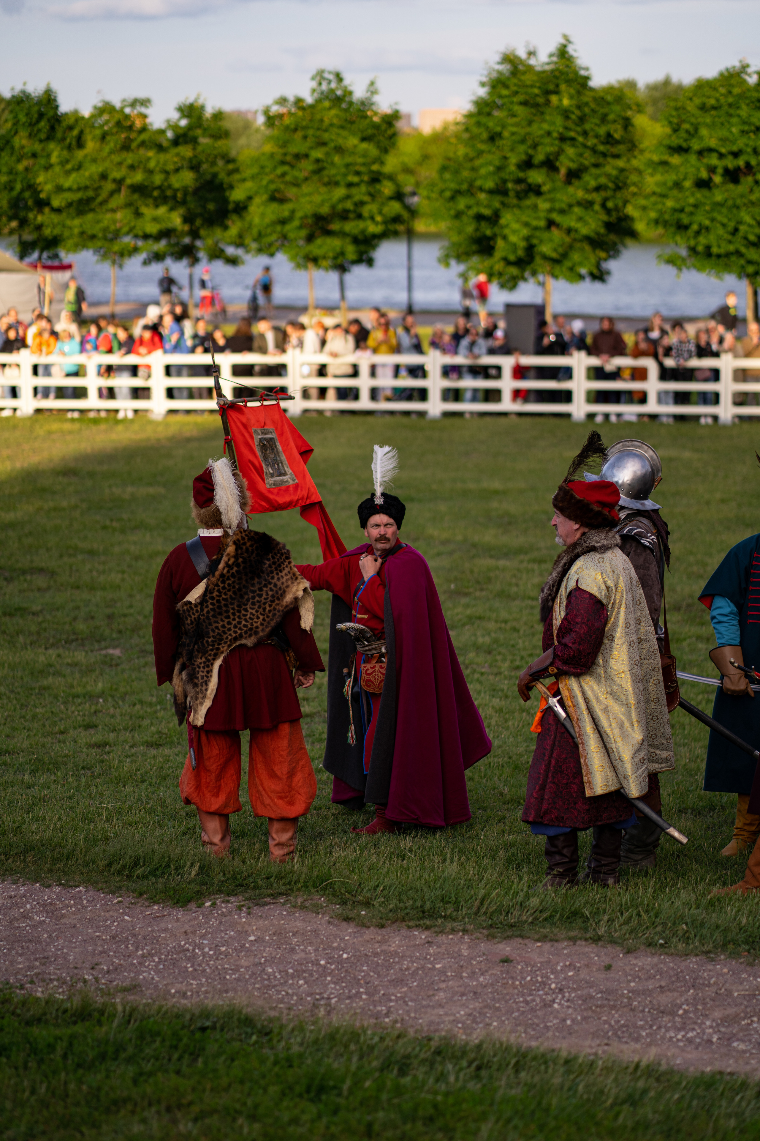 Фотографии фестиваль «Времена и эпохи» 10 июня 2023. Музей-заповедник «Коломенское», фотограф Ксения Насокина. Древняя Русь, Российская Империя, история, исторический фестиваль, реконструкторы, историческая реконструкция, 1654-1667 гг. Русско-польская война, XVII век, Запорожская Сечь, Речь Посполитая, быт царской России, стрелецкий полк, крылатые гусары, пикинёры, реконструкция сражения.