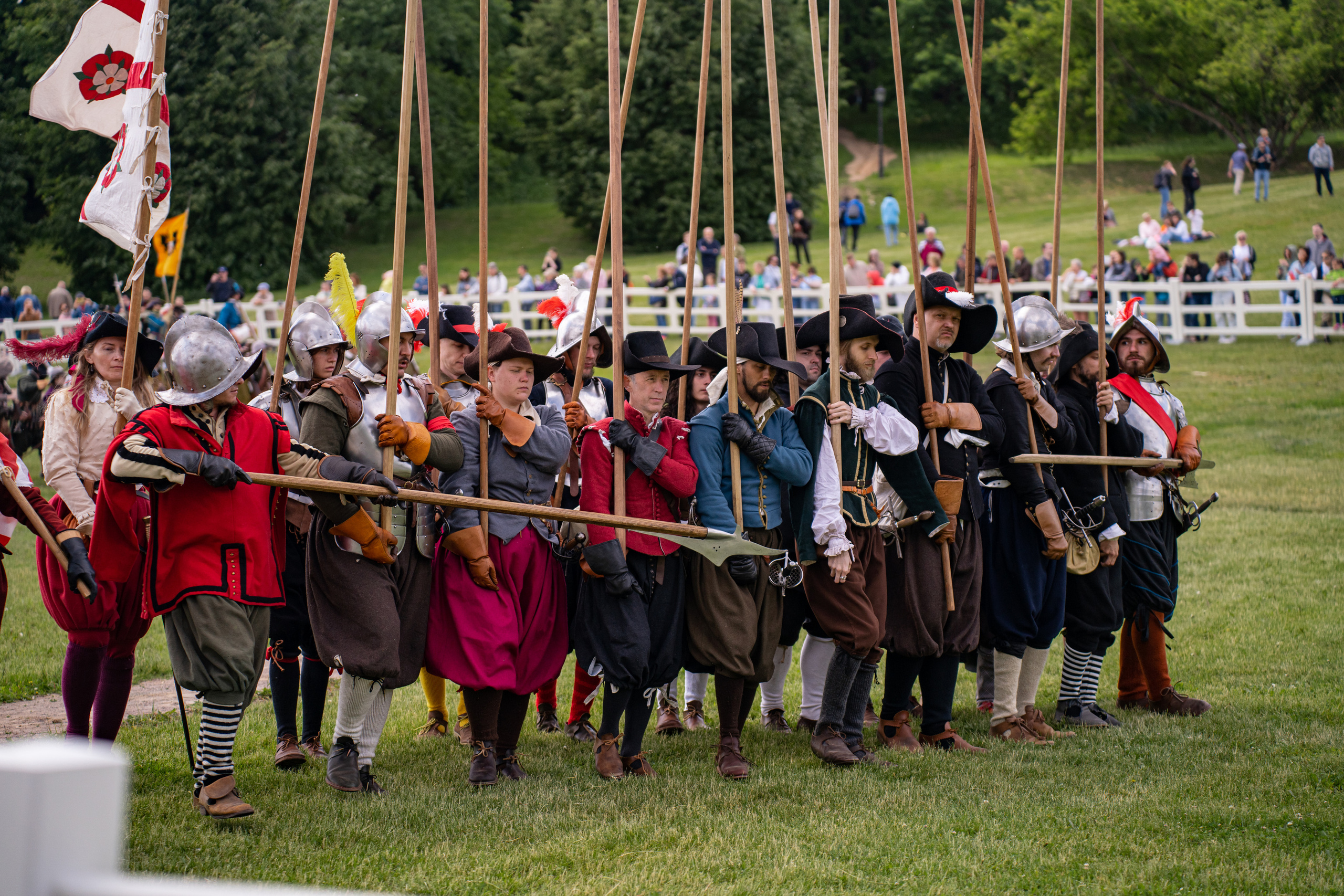 Фотографии фестиваль «Времена и эпохи» 10 июня 2023. Музей-заповедник «Коломенское», фотограф Ксения Насокина. Древняя Русь, Российская Империя, история, исторический фестиваль, реконструкторы, историческая реконструкция, 1654-1667 гг. Русско-польская война, XVII век, Запорожская Сечь, Речь Посполитая, быт царской России, стрелецкий полк, крылатые гусары, пикинёры, реконструкция сражения.