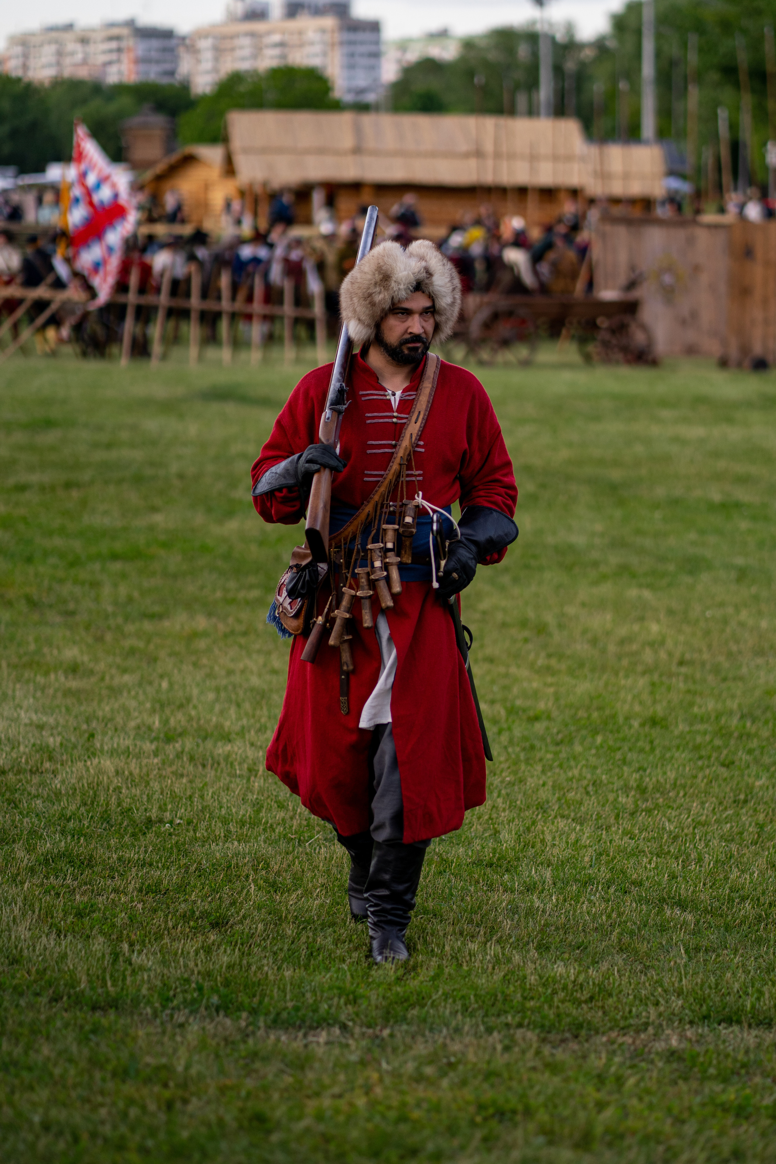 Фотографии фестиваль «Времена и эпохи» 10 июня 2023. Музей-заповедник «Коломенское», фотограф Ксения Насокина. Древняя Русь, Российская Империя, история, исторический фестиваль, реконструкторы, историческая реконструкция, 1654-1667 гг. Русско-польская война, XVII век, Запорожская Сечь, Речь Посполитая, быт царской России, стрелецкий полк, крылатые гусары, пикинёры, реконструкция сражения.