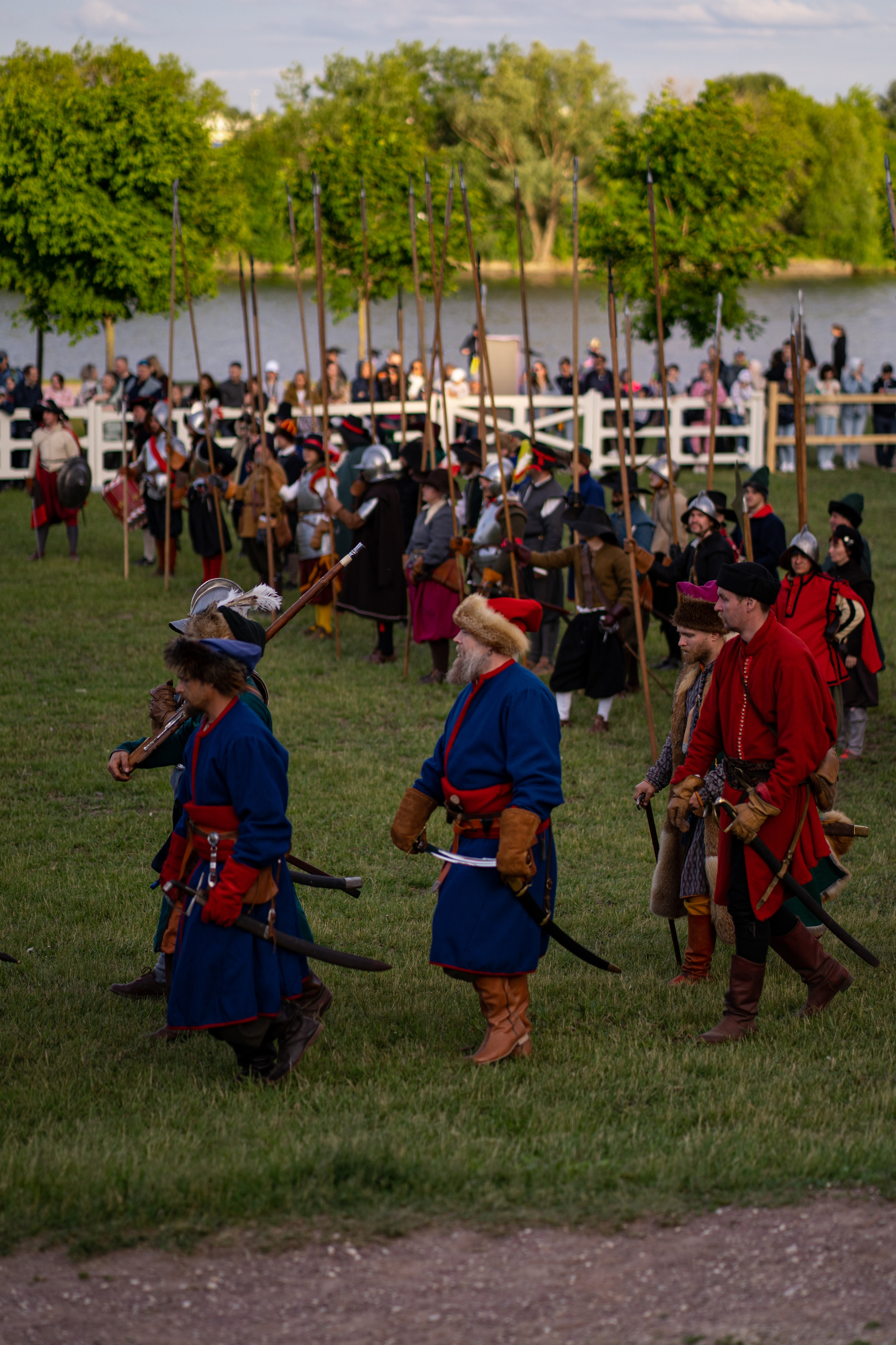Фотографии фестиваль «Времена и эпохи» 10 июня 2023. Музей-заповедник «Коломенское», фотограф Ксения Насокина. Древняя Русь, Российская Империя, история, исторический фестиваль, реконструкторы, историческая реконструкция, 1654-1667 гг. Русско-польская война, XVII век, Запорожская Сечь, Речь Посполитая, быт царской России, стрелецкий полк, крылатые гусары, пикинёры, реконструкция сражения.