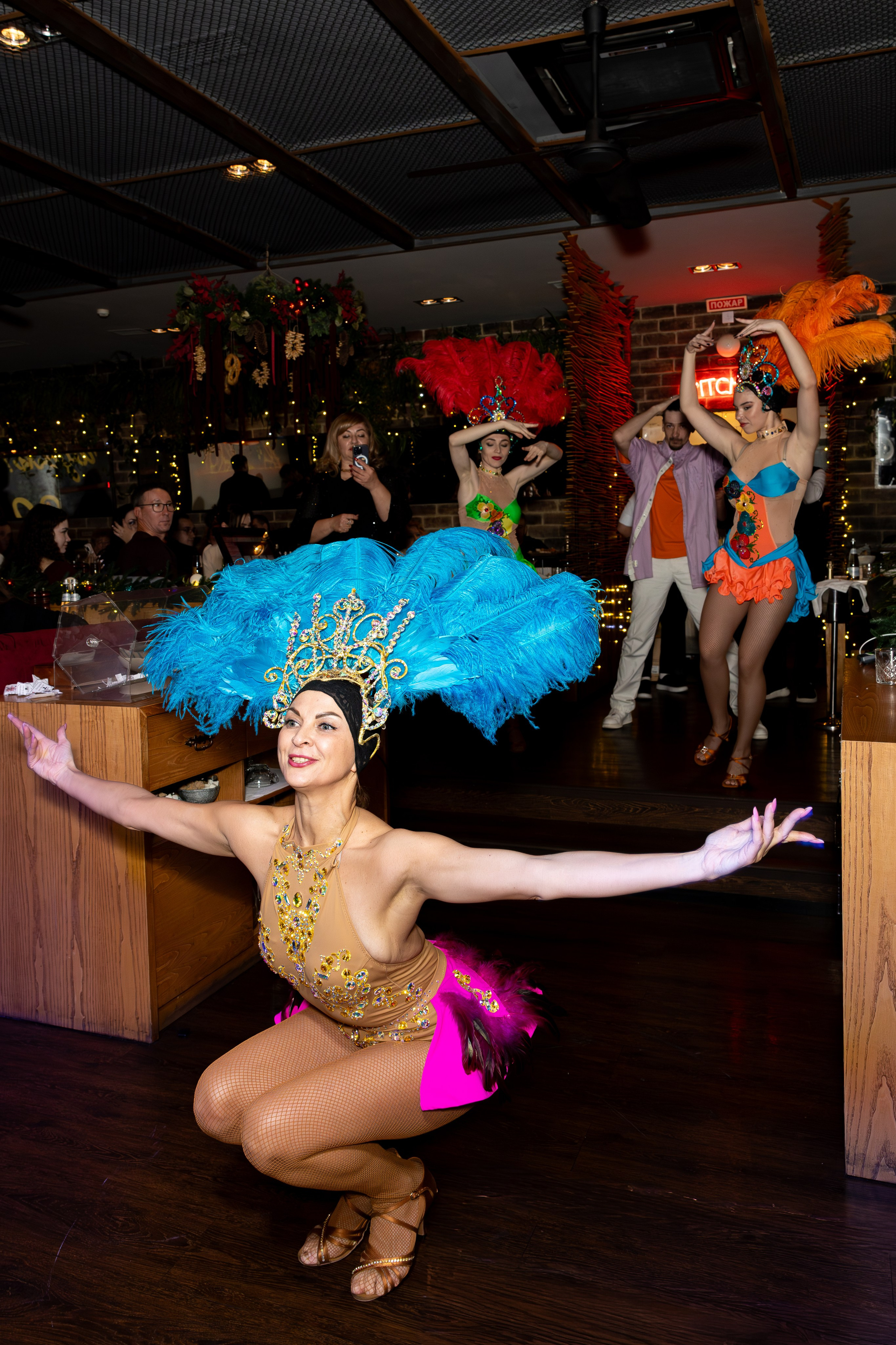 Новогодняя ночь 2026 в панорамном ресторане «Чайка». Дженбаз Павел — фотограф в Ялте