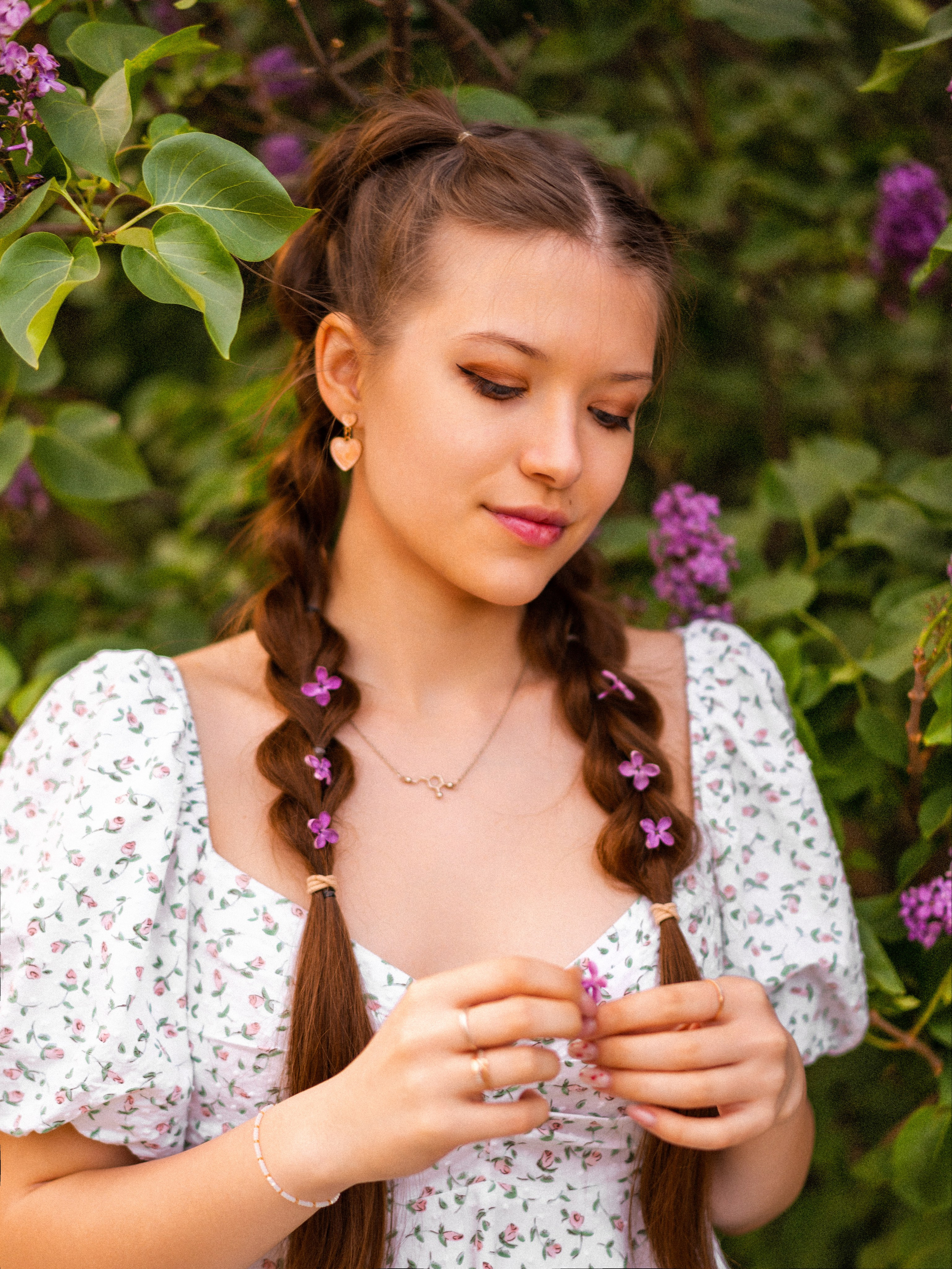 Ольга — фотосессия в сиреневом саду. Фотограф Москва