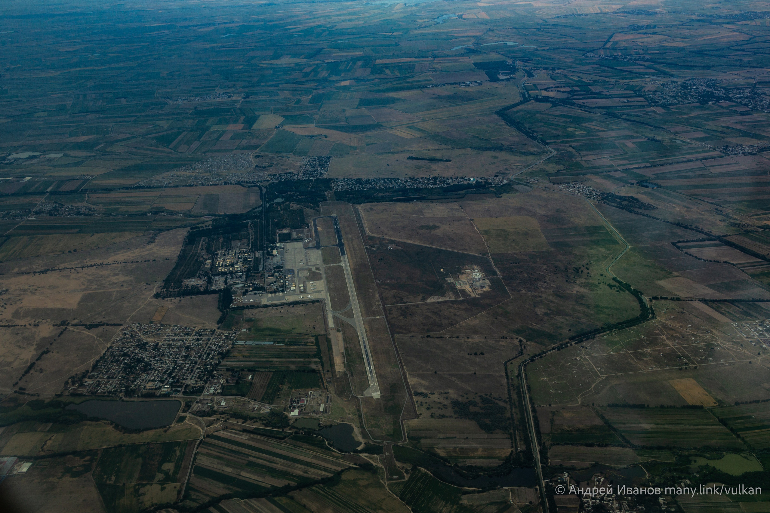 Полёт на Иссык-Куль — конференция Кругосветчиков (2025г). Фотоальбом показывающий увлекательный мир авиации и мир медведей Андрея Иванова