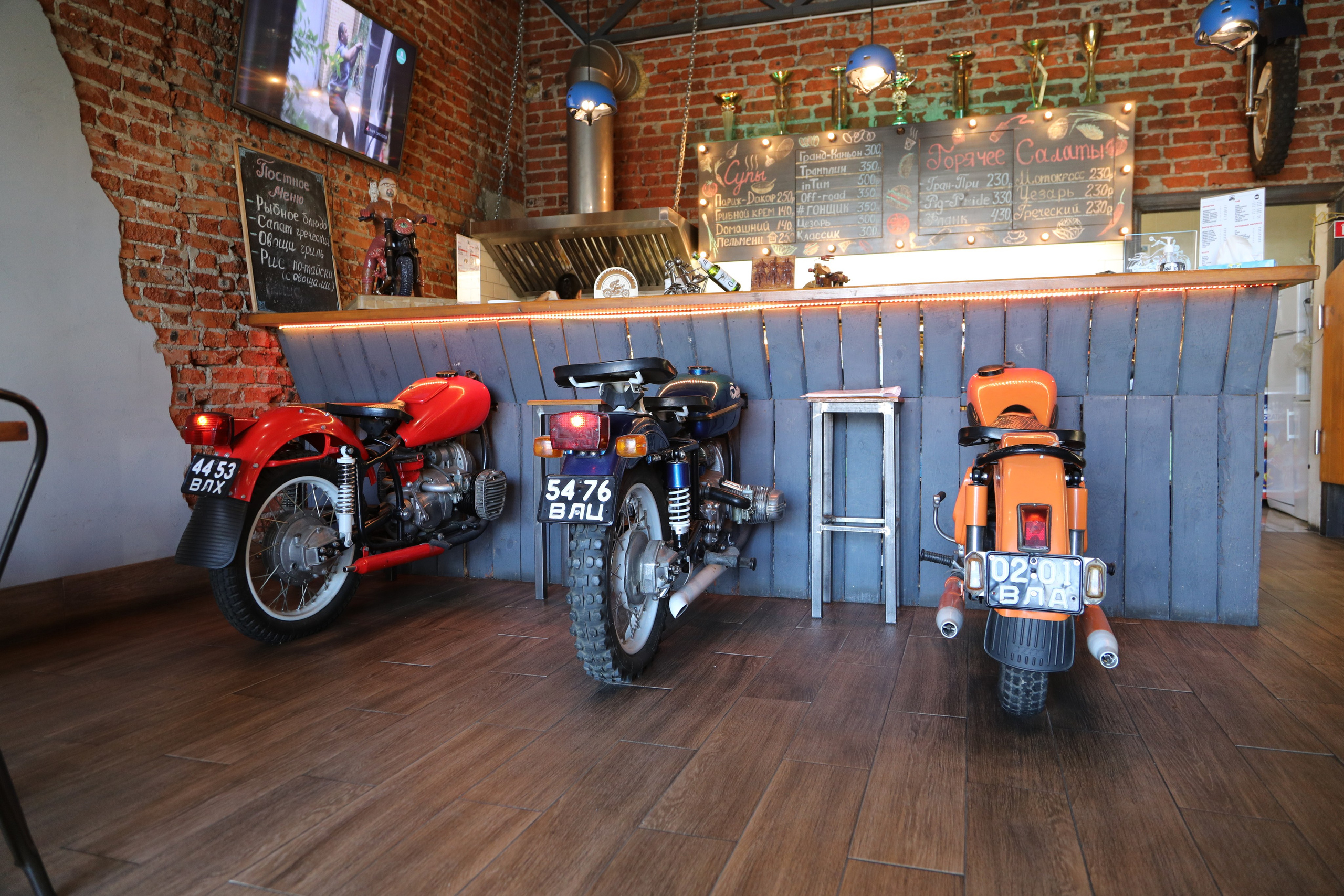 Музей мотоциклов по дороге в Суздаль