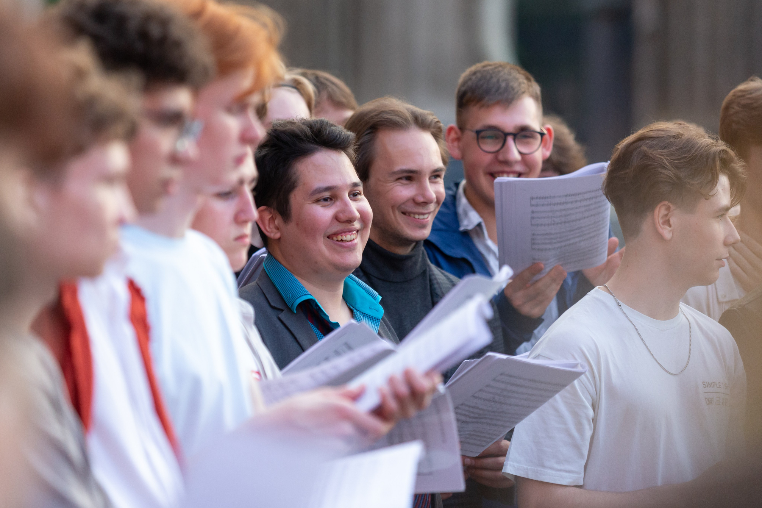02.06.2024 Выпускники хорового училища им. М. И. Глинки у Казанского собора. Семейный и детский фотограф в Санкт-Петербурге Пуликов Дмитрий