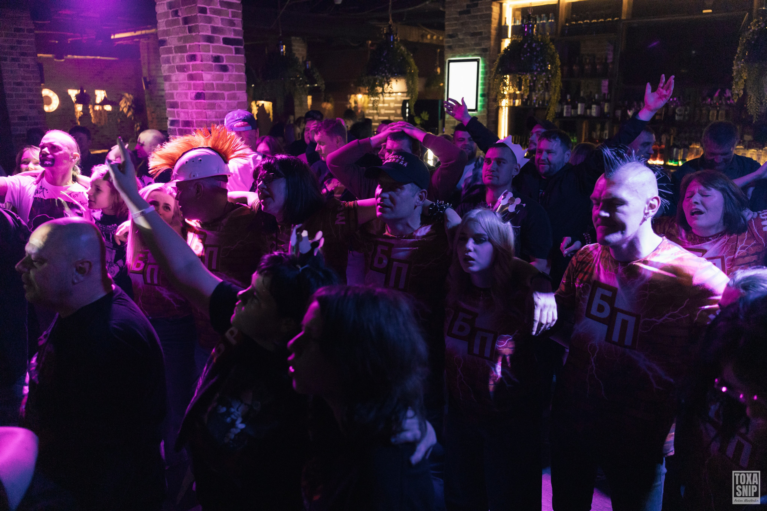 Бригадный подряд (03.10.2025). Toxasnip Photo | Anton Maslenkin