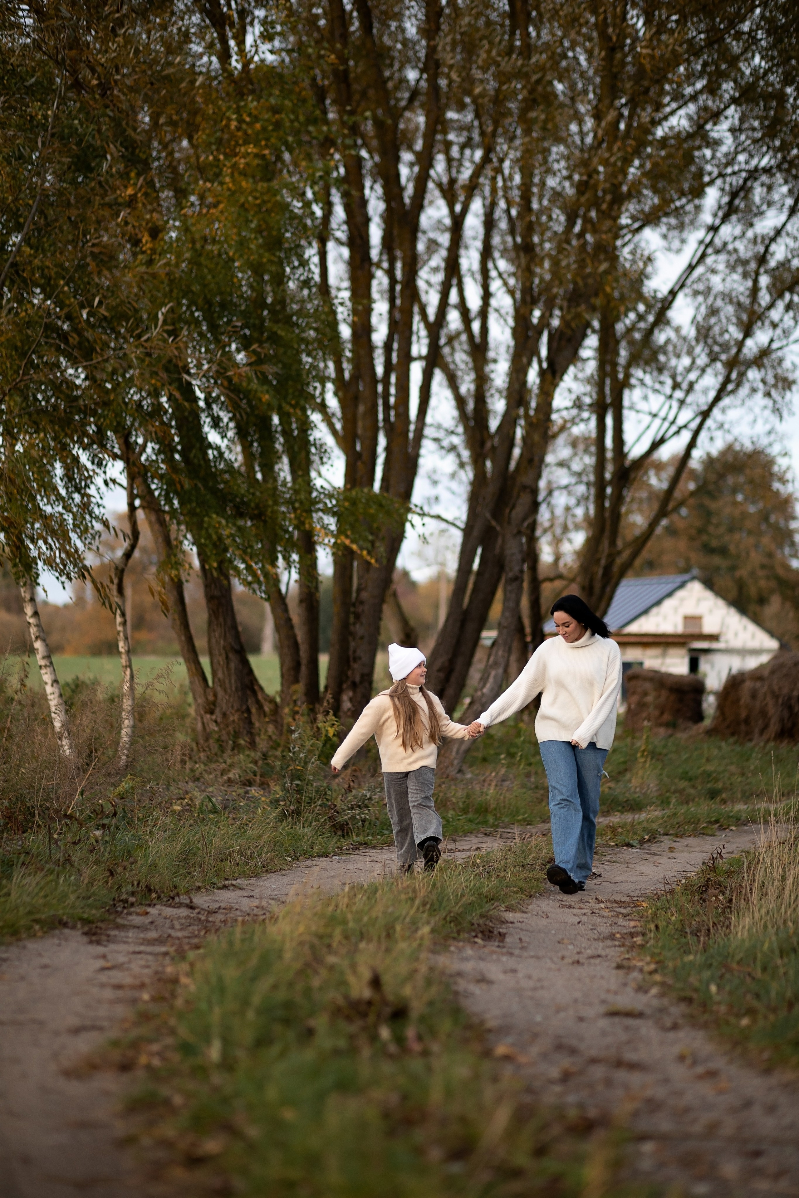 Карина и Алиса. Главная
