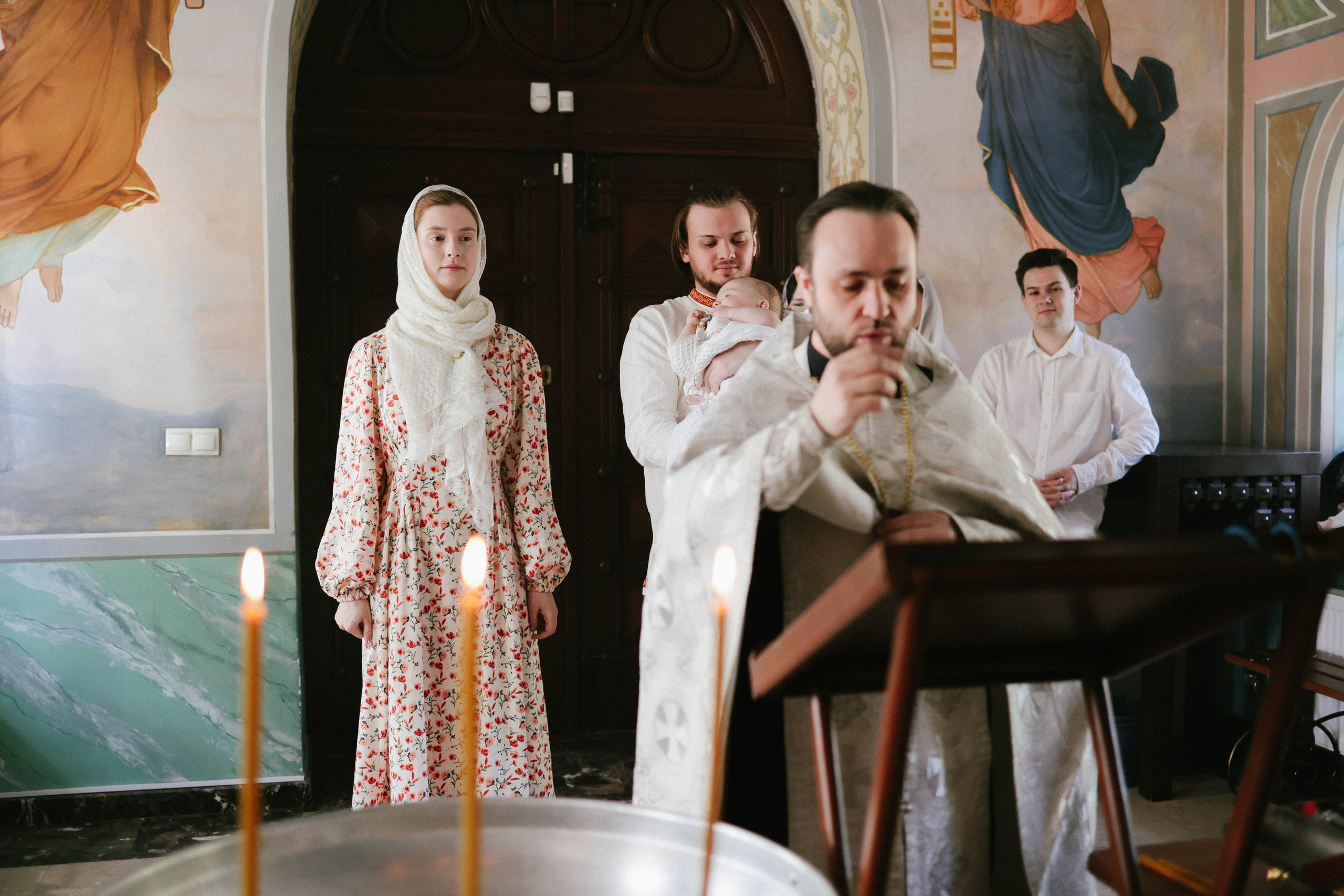 Фотосессия крещения, видеосъемка крещения в Нижнем Новгороде. Фотограф и видеограф Елена Лисина