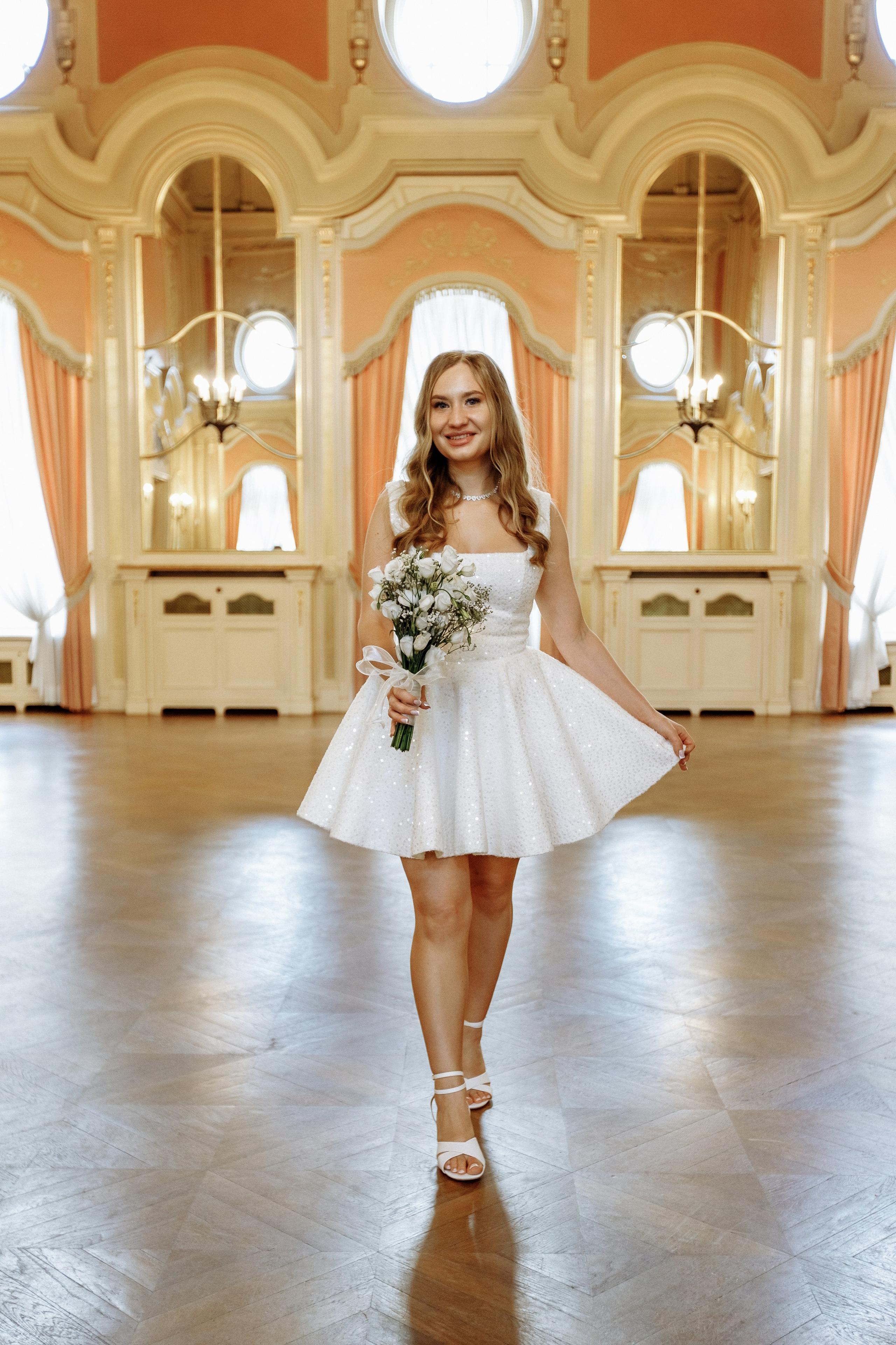 Ślubna sesja zdjęciowa w Pałacu Poznańskiego-Muzeum Miasta Łodzi. Свадебный фотограф Варшава Лодзь Польша Елена Юцова