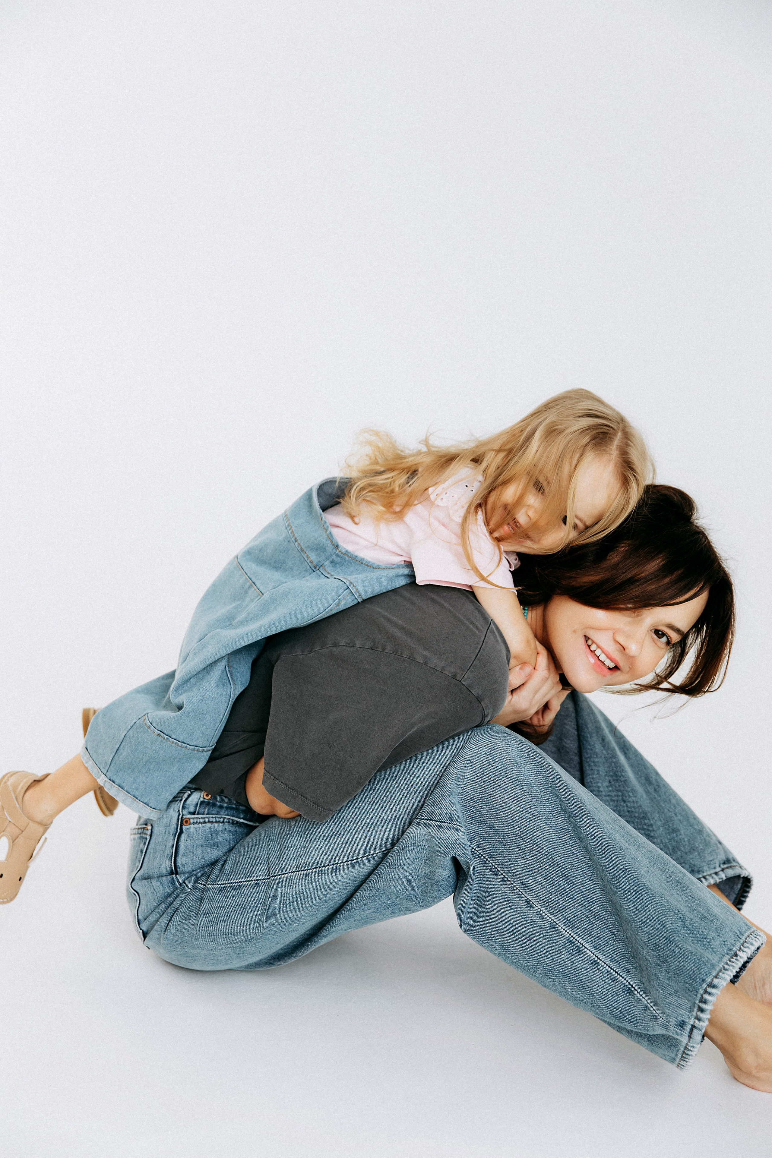 Ира и Мелания. Главная