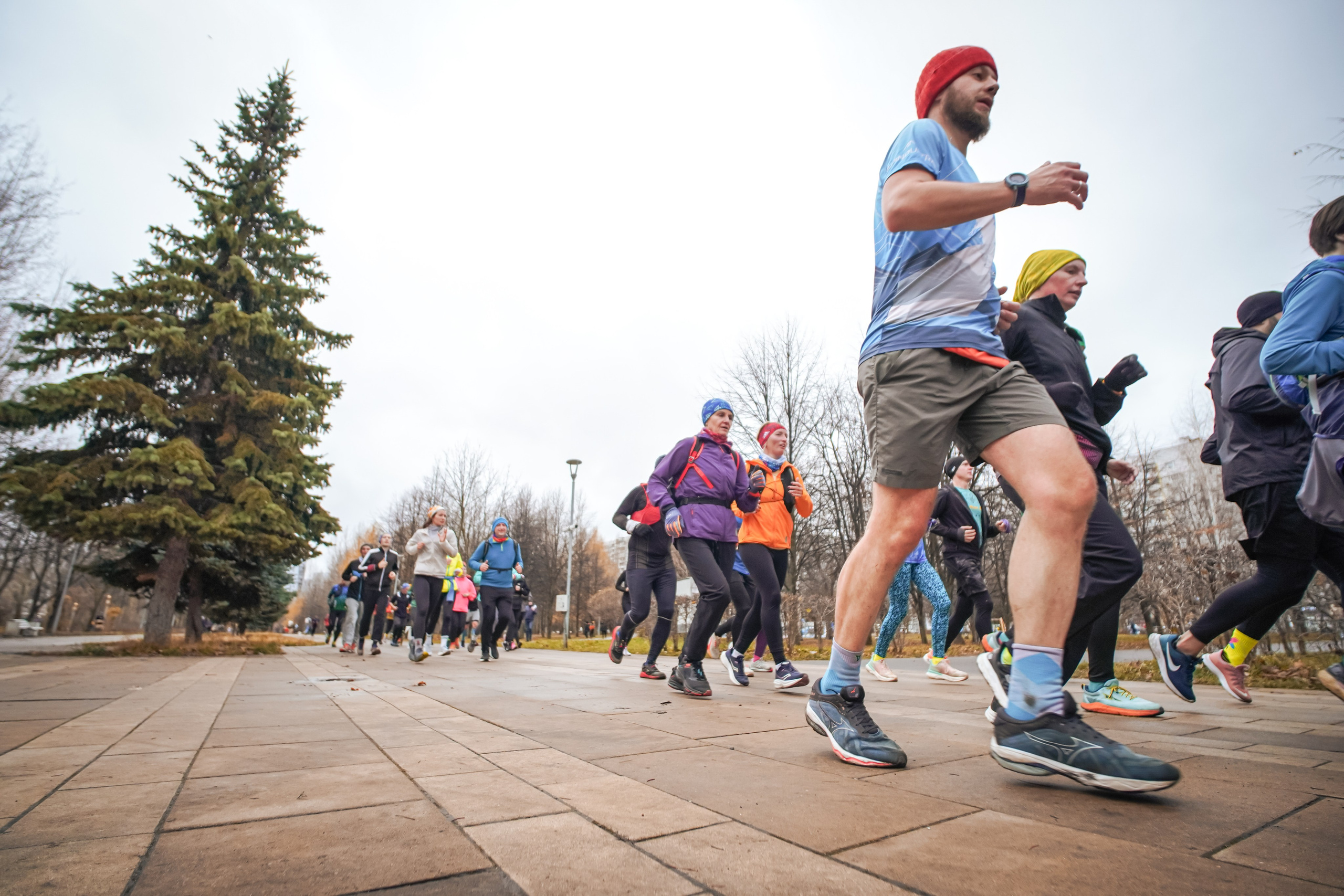 #марафонудома #яuzarun 2024 2-я петля, группа 6:30. Роман Капилюшов. Бег. Фото. Видео. г. Люберцы