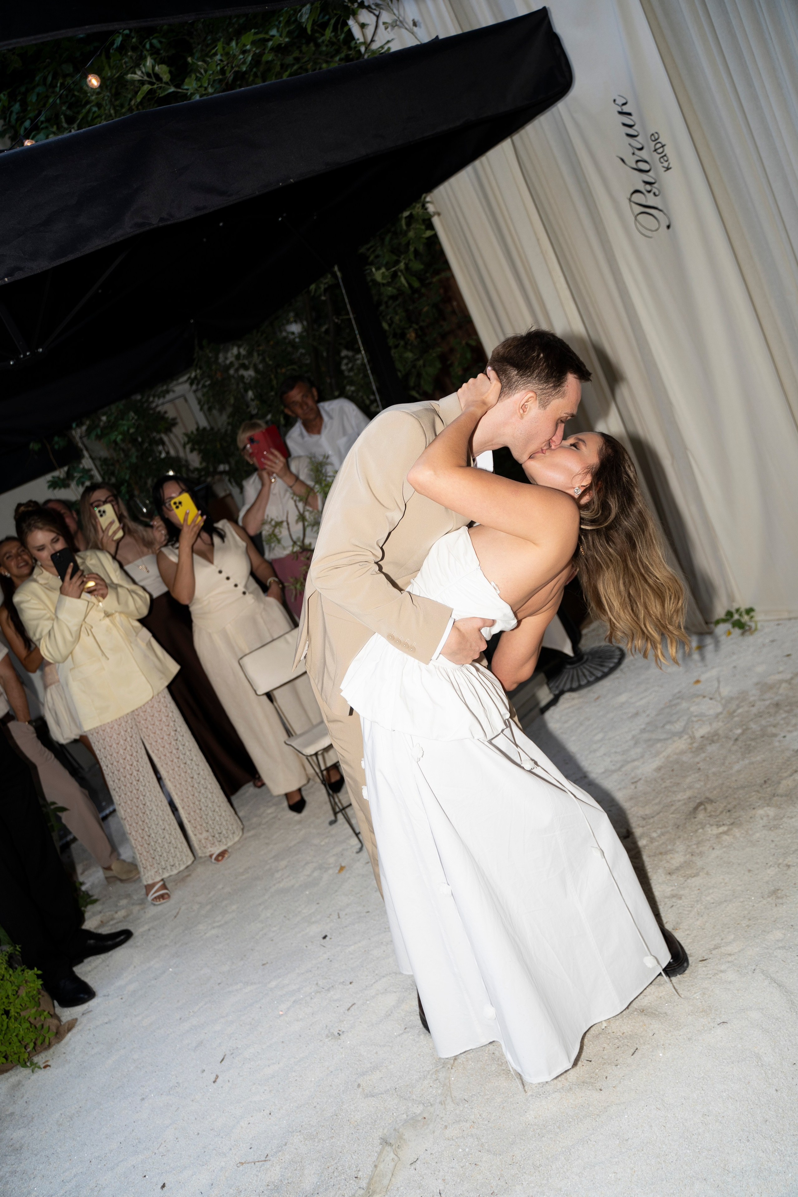 Елена и Владимир. Камерная свадьба в кафе «Рябчик»