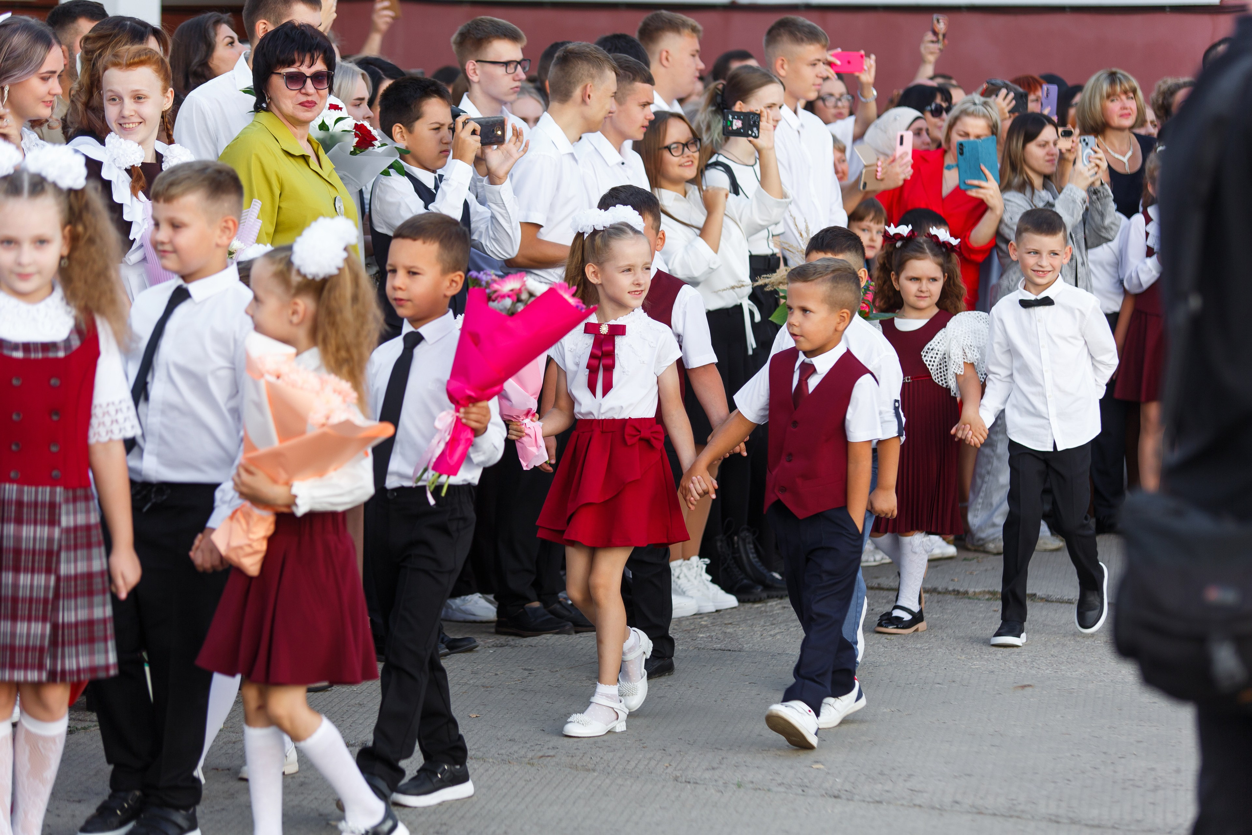 01 СЕНТЯБРЯ 2024 (МБОУ г. Мценска «Средняя школа № 9»). Профессиональный фотограф в Мценске и Орловской области