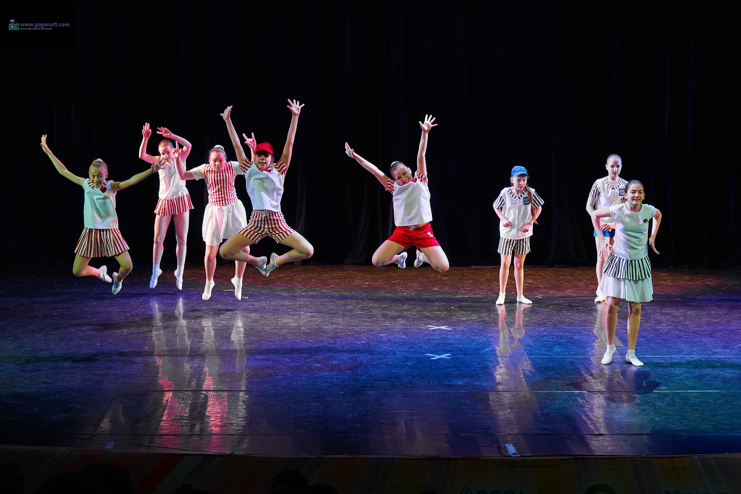 Выступление детской танцевальной студии