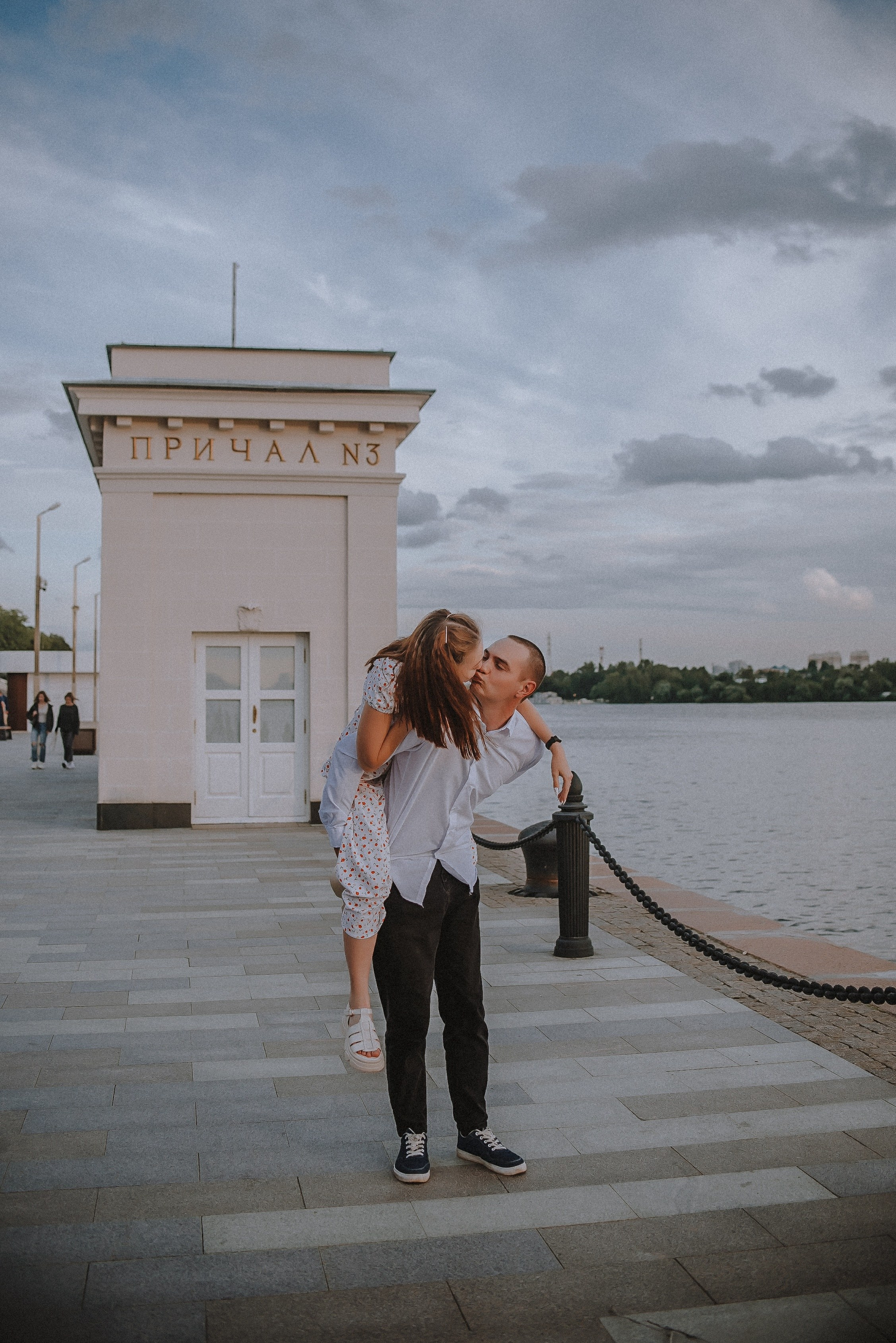 Северный речной вокзал. Свадебный и семейный фотограф в Москве Сажина Кристина КиМ. Свадебный оператор в Москве Сажин Максим