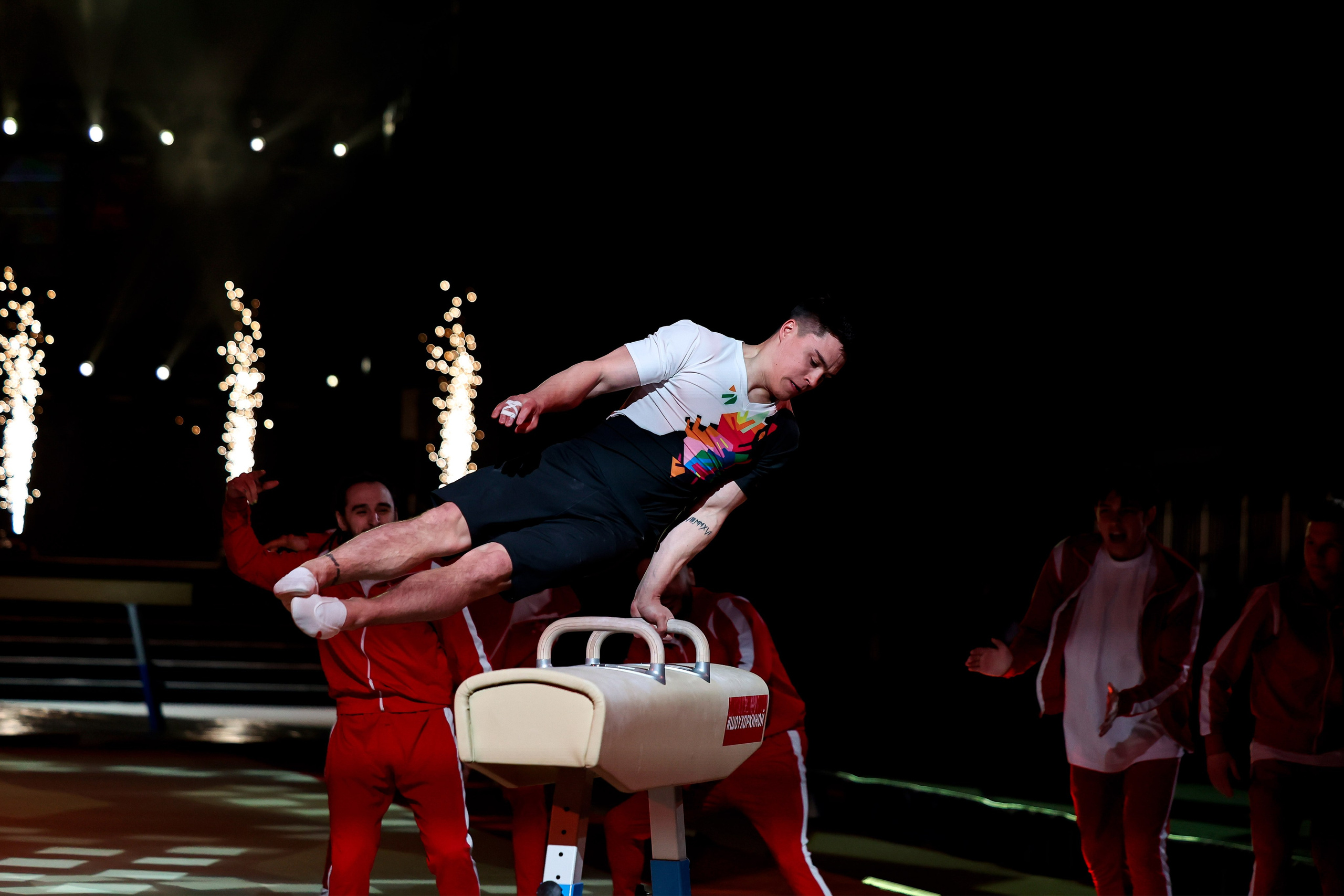 «Дуэль» Шоу Светланы Хоркиной 07.04.2024. Спортивный и репортажный фотограф Антон Тереханов