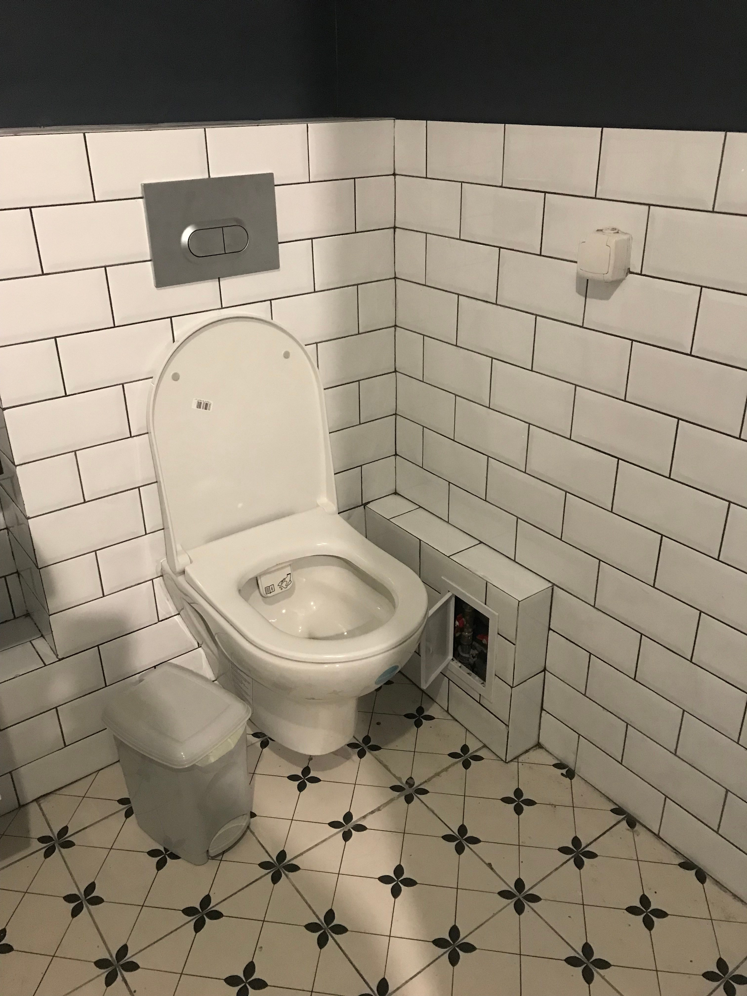 Ванная комната (ул. Вишневского д. 57а). Ремонт санузла, туалета, ванной под ключ в Казани. Укладка плитки