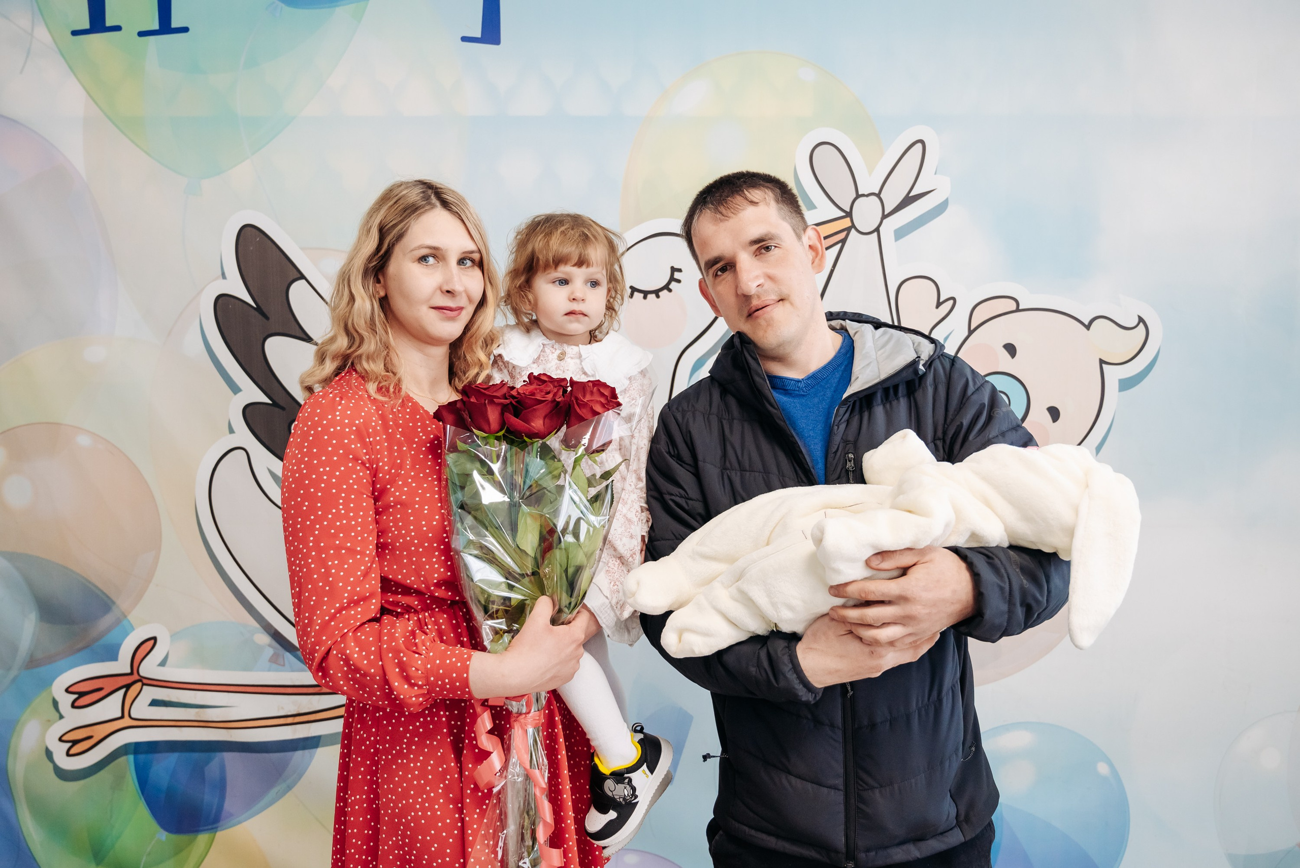 Выписка из роддома. Фотограф Татьяна Ульянова. Съёмка выписки из роддома, Таинства Крещения