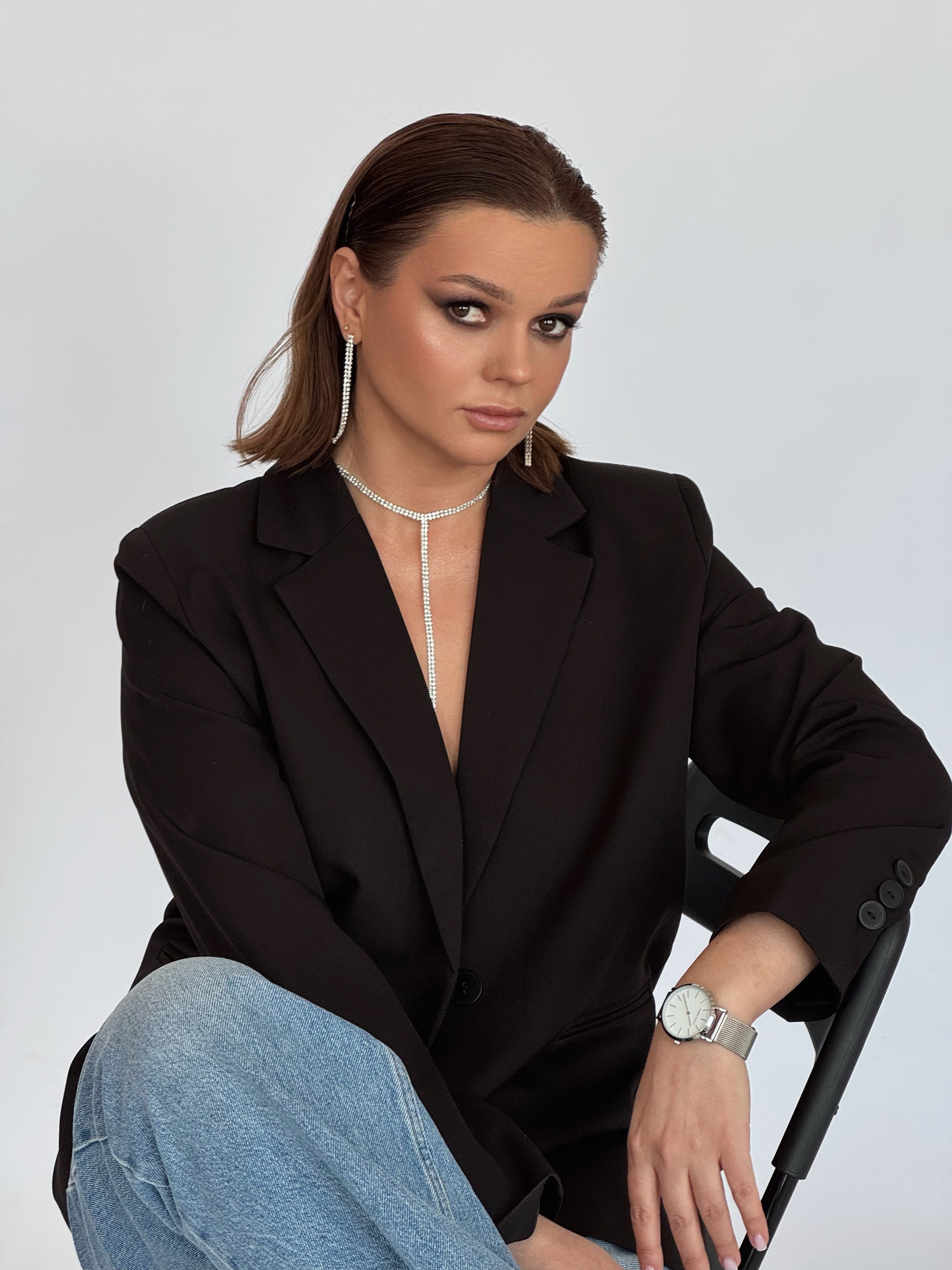 Съёмка в студии. Мобильный фотограф в Омске