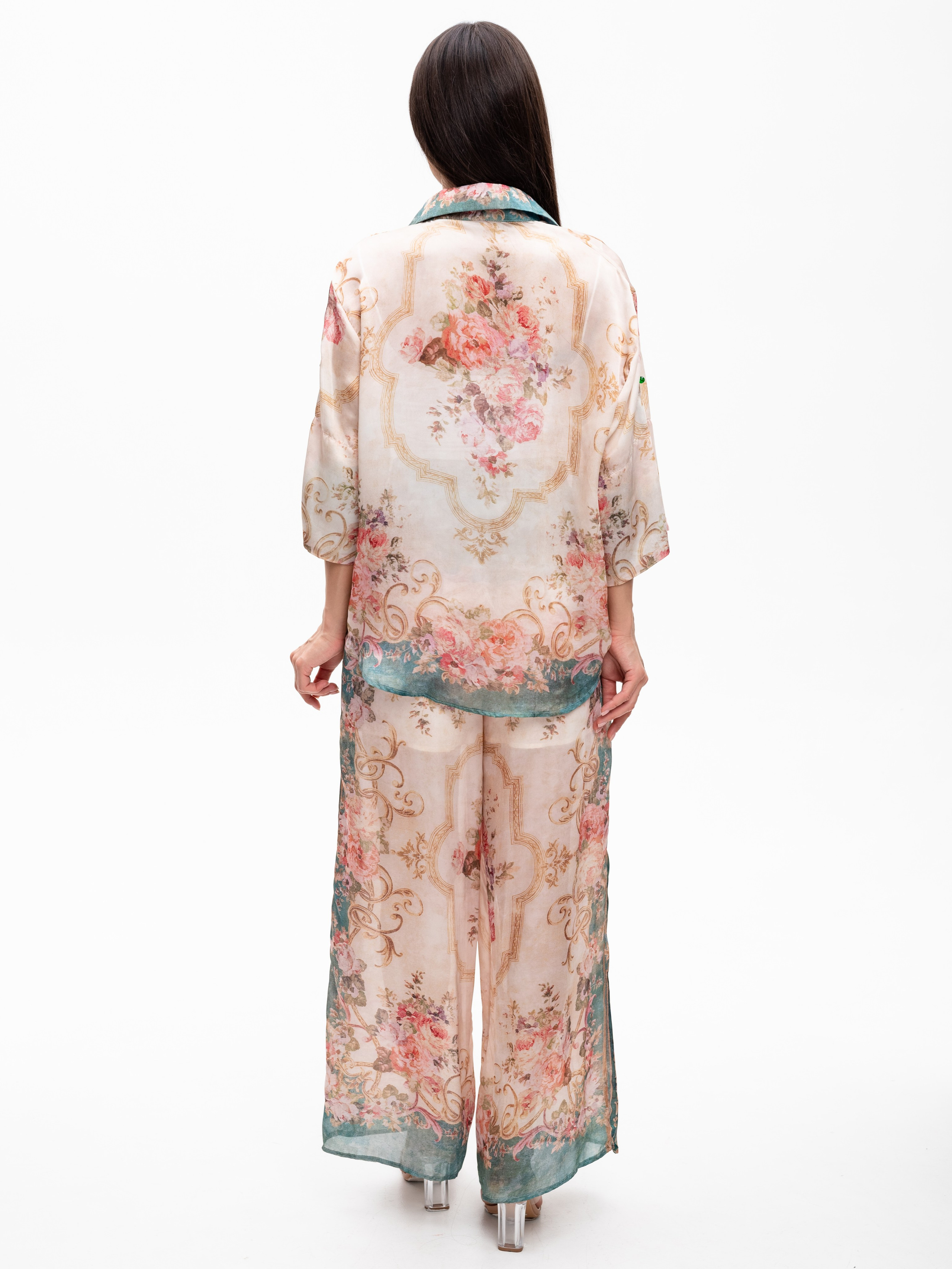 Костюмы и джемпера. Предметный фотограф, фото для маркетплейсов Пятигорск, КМВ