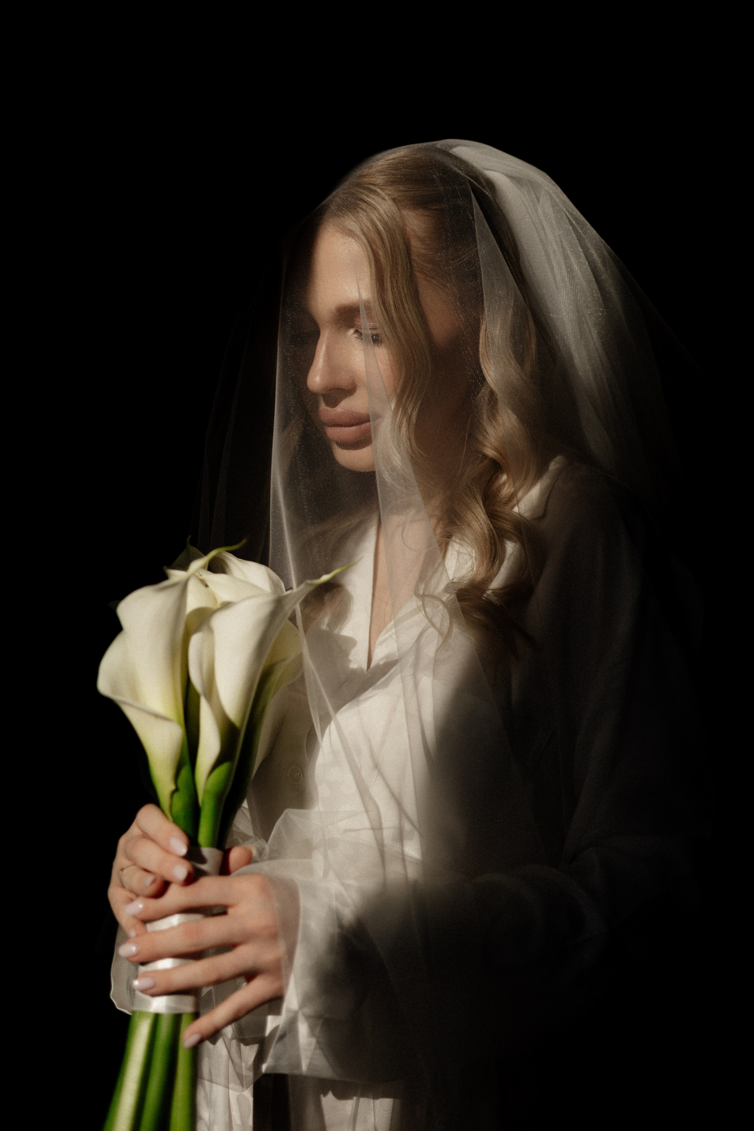 Арина и Дима. Сборы, роспись и прогулка. Свадебный и портретный фотограф в Москве Анастасия Масюк