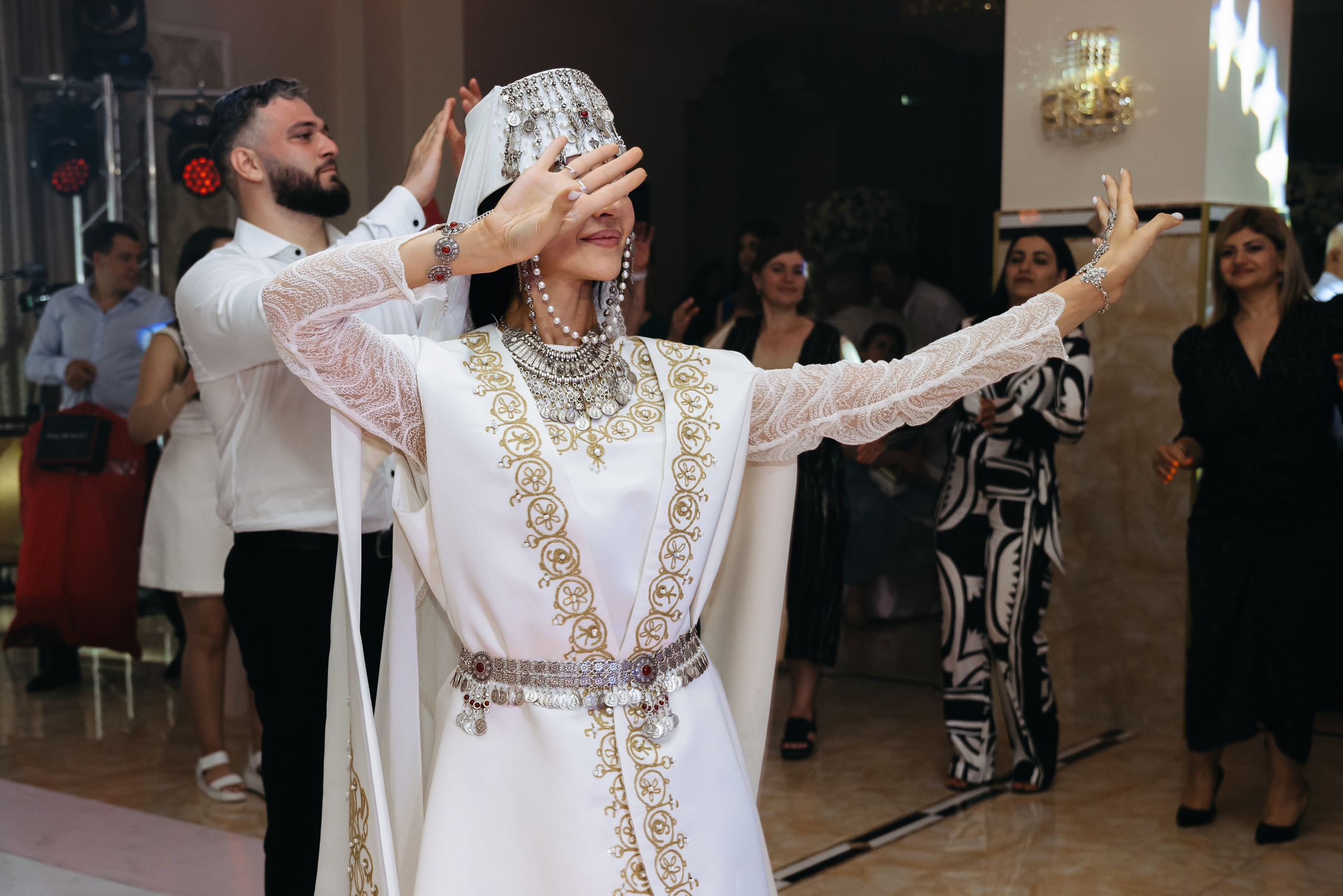 Артем и Лусине. Свадебный фотограф Красноярск Вязьминова Мария