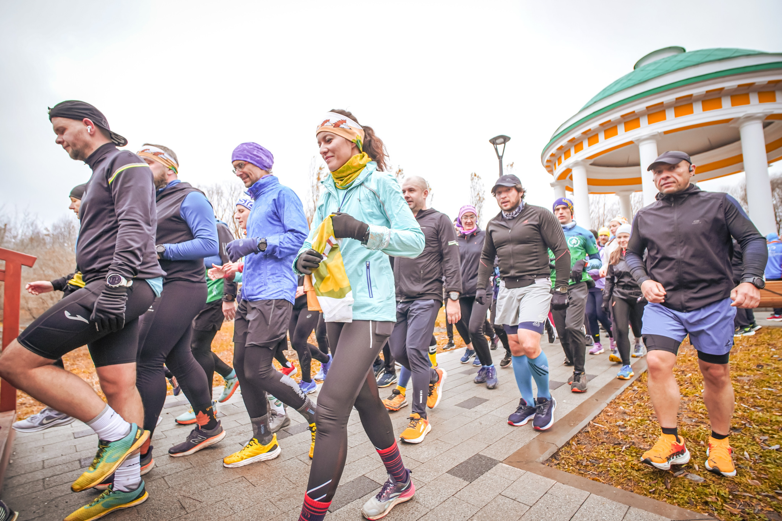 #марафонудома #яuzarun 2024 2-я петля, группа 6:30. Роман Капилюшов. Бег. Фото. Видео. г. Люберцы