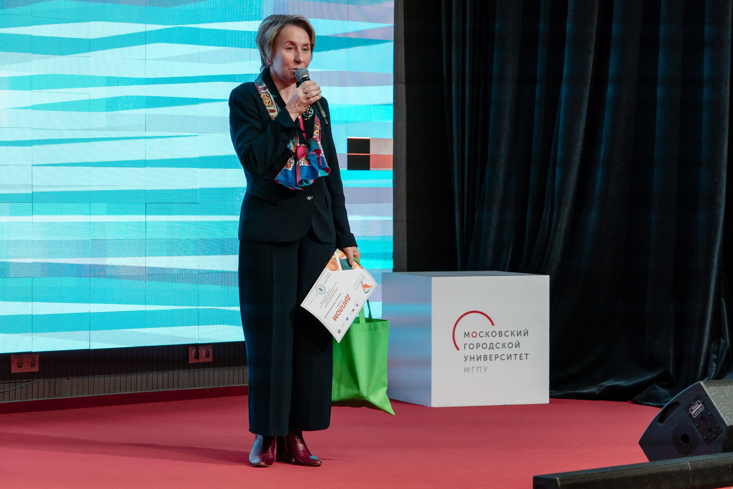 Всероссийская Олимпиада педагогов начальной школы «Мой первый учитель». Галерея ПрофАС