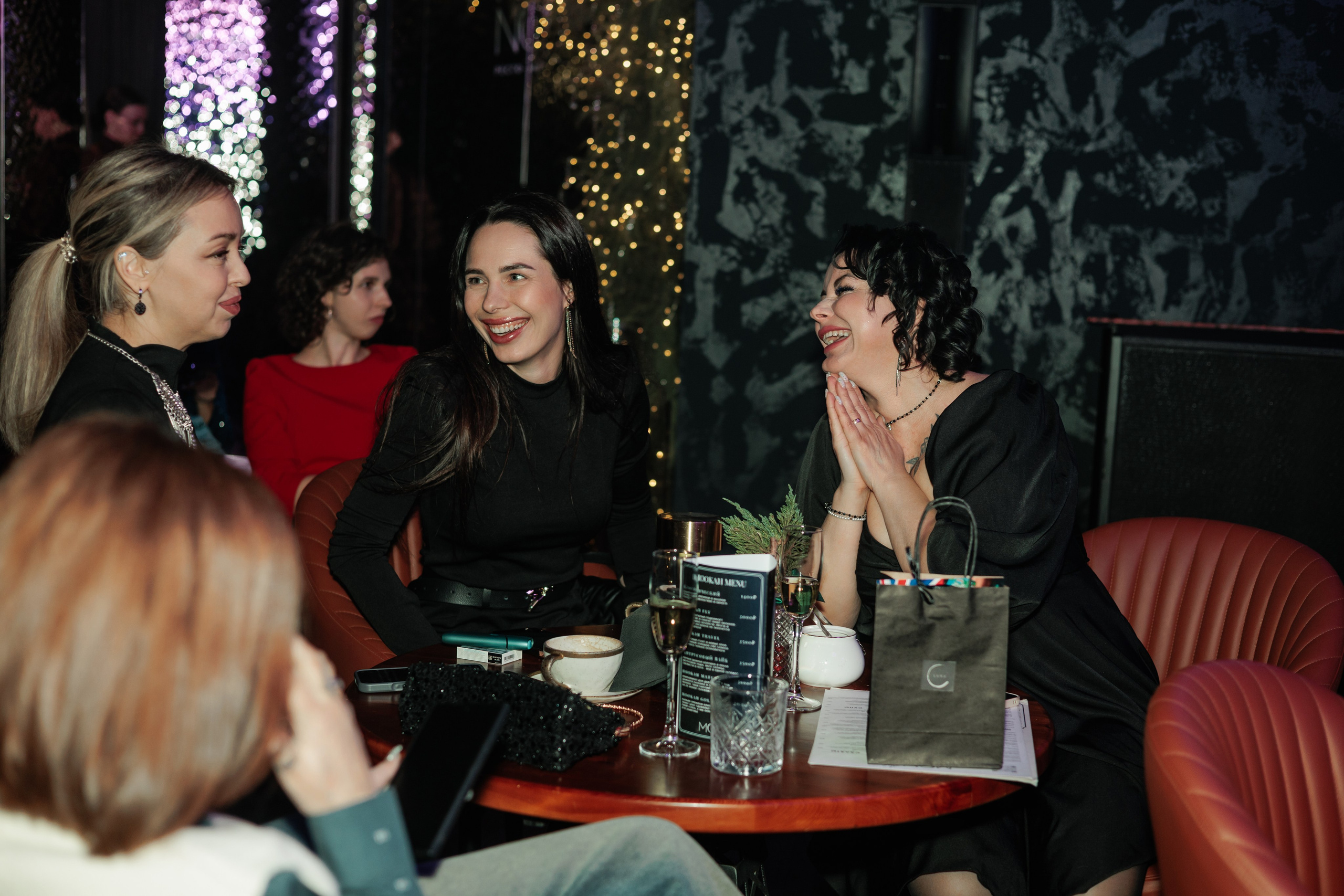 Репортаж Mona. Фотограф Саратов Анастасия