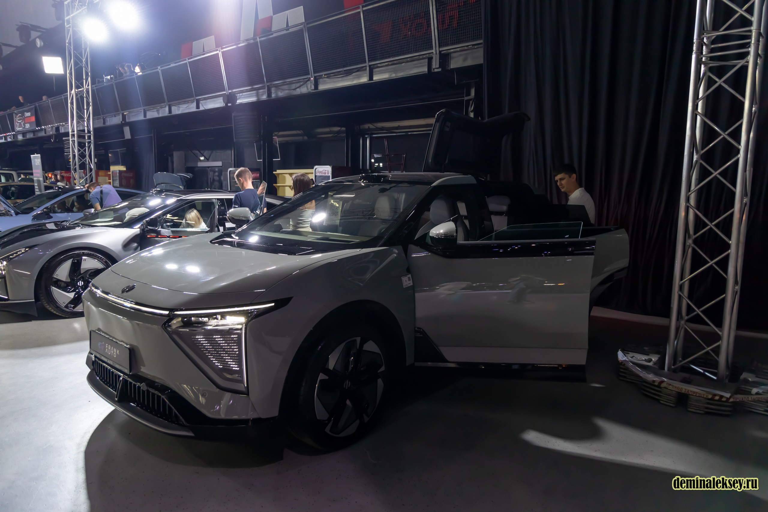 Chinese Motor Show 2024. Репортажный, семейный и студийный фотограф в Москве Демин Алексей