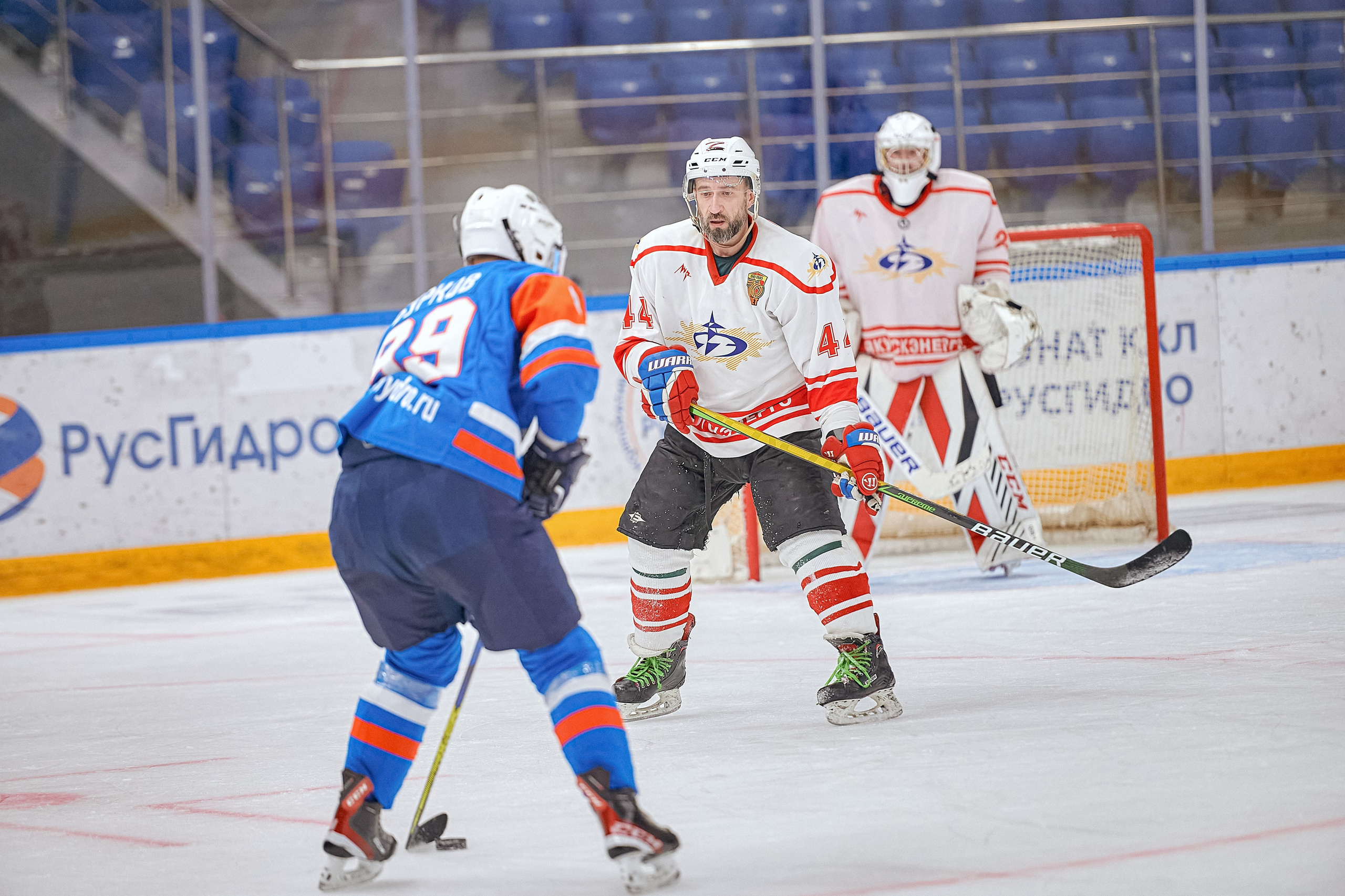 Портфолио репортажной фотосъёмки: Кристалл арена — Хоккей — РусГидро. Фотограф Яковлев Роман — Красноярск