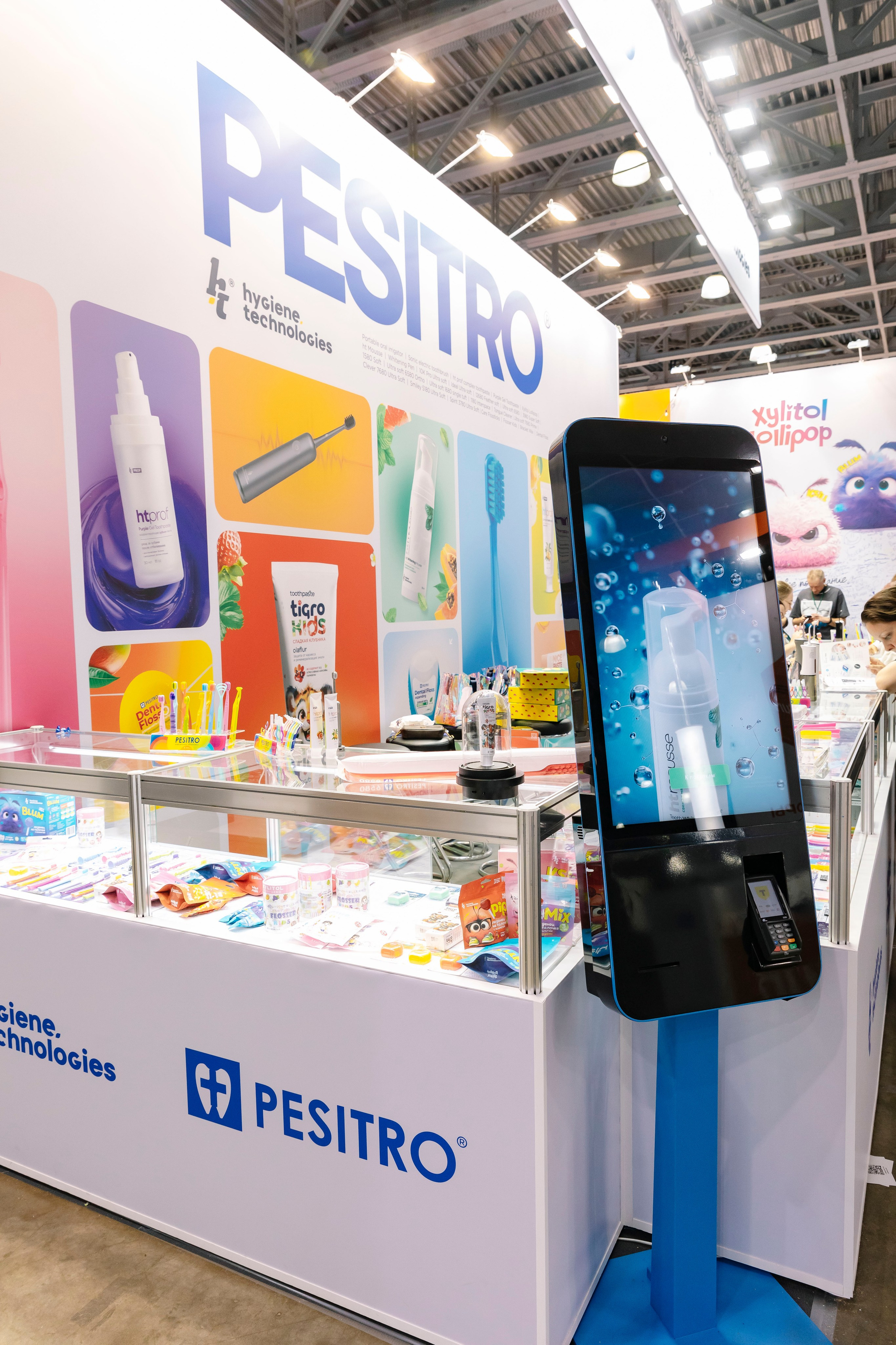 Стоматологическая выставка Dental Salon 2026. Профессиональный фотограф в Москве | Заказать фотосессию и съемку