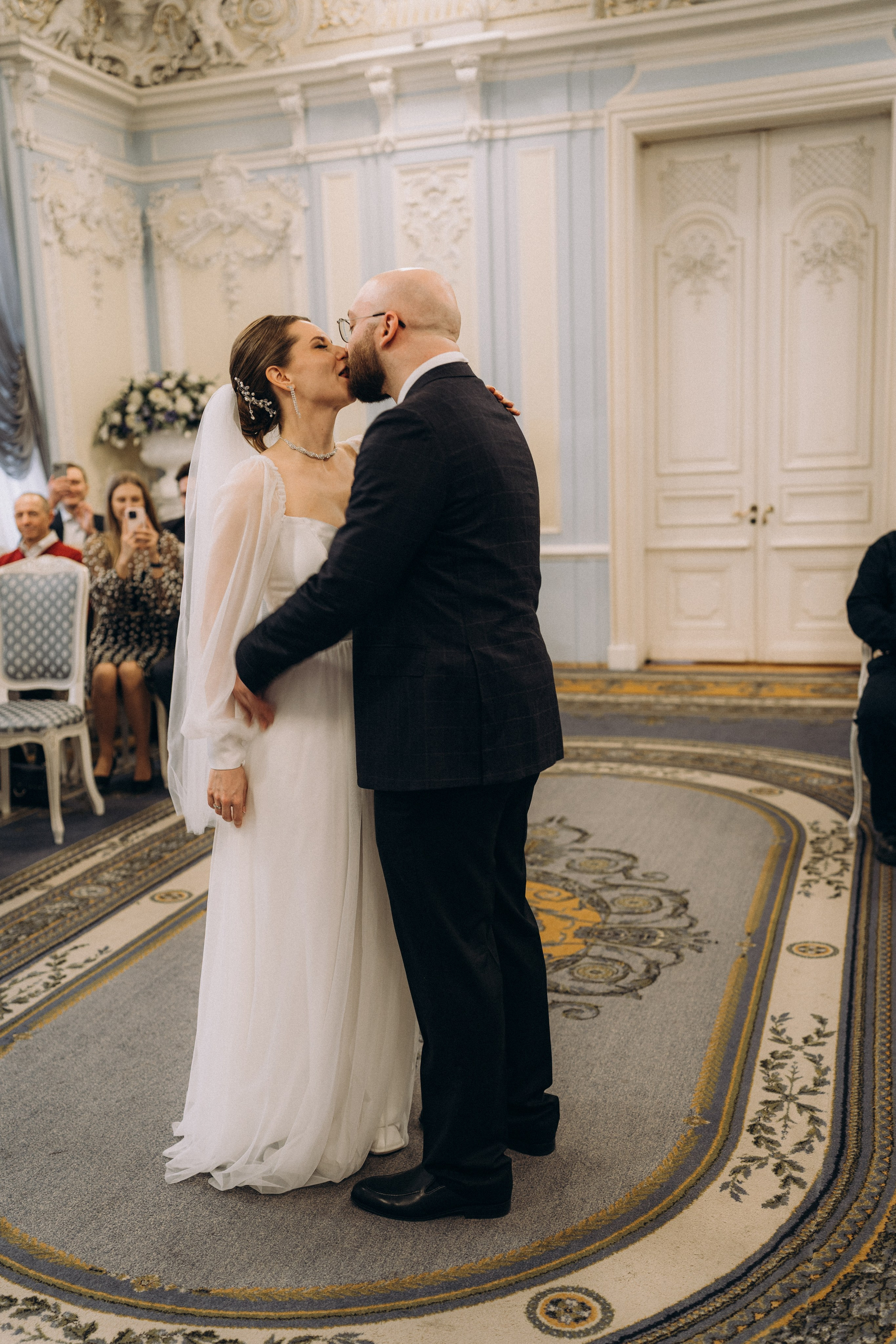 СВАДЕБНАЯ СЬЕМКА ВО ВТОРОМ ДВОРЦЕ (ДЕКАБРЬ) ТАКЖЕ СЬЕМКА В СТУДИИ НА ЧЕРНЫШЕВСКОЙ. Профессиональный фотограф, Санкт-Петербург — Виктория Богомолова