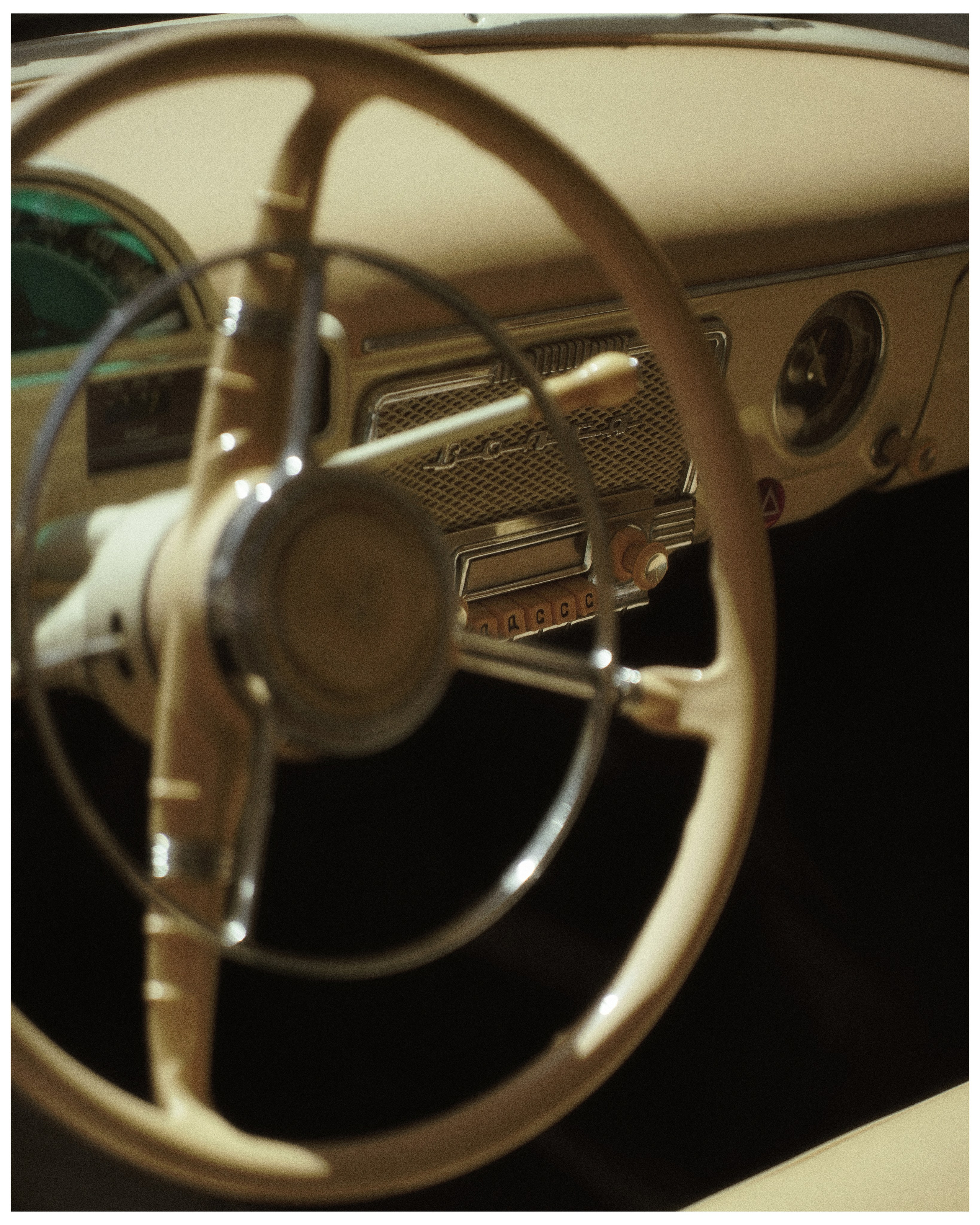 CARS. ANNA — PHOTOGRAPHER