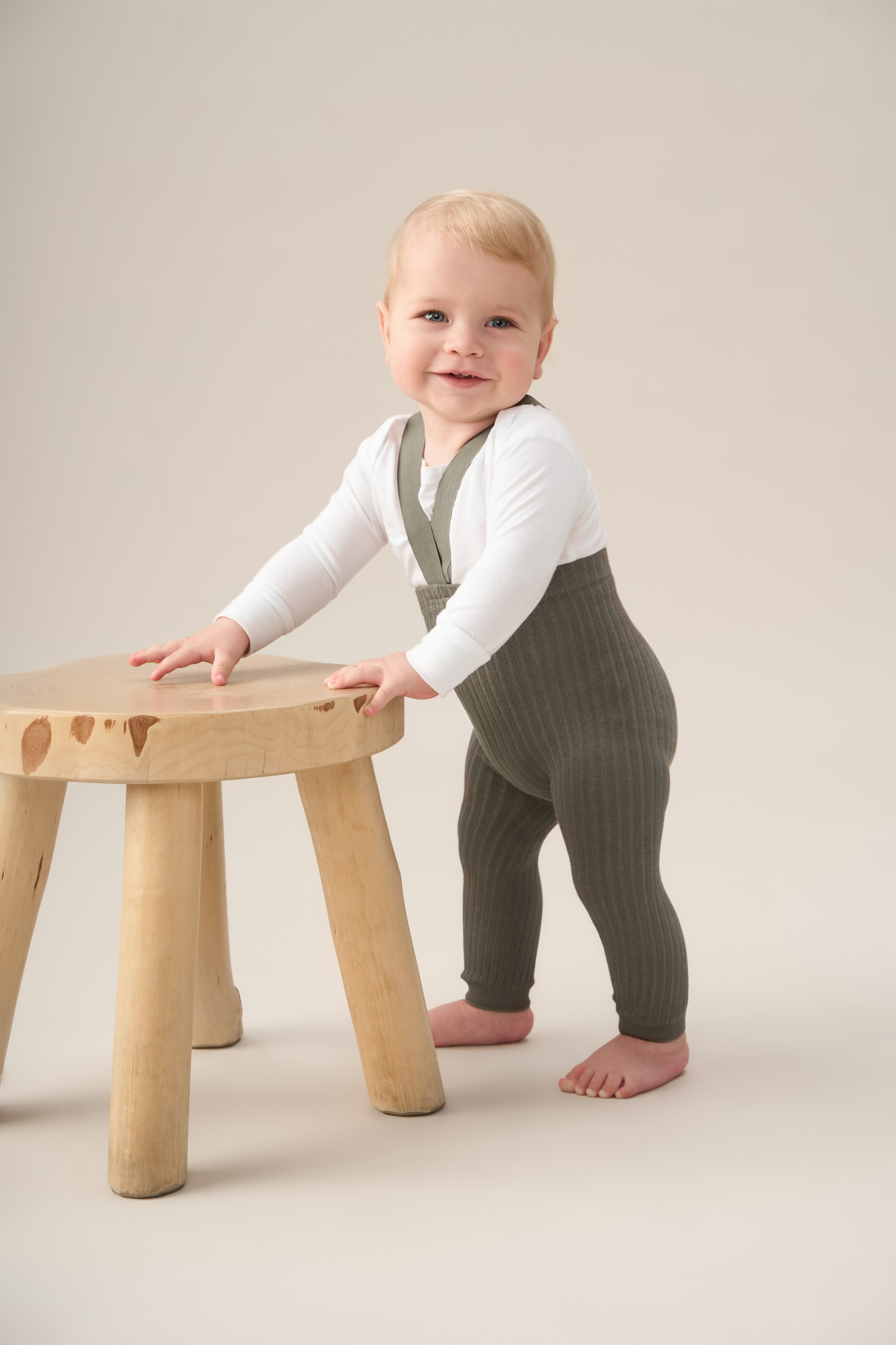 "Профессиональная детская фотосъемка для семейных портретов и воспоминаний""Высококачественная детская съемка новорожденных и малышей в студии""Рекламная детская фотосъемка для альбомов и подарков""Студийная детская съемка с креативными декорациями и позами""Коммерческая детская фотосъемка для маркетинга детских товаров""Фотография детской съемки с акцентом на эмоции и улыбки""Семейная детская съемка для портфолио и социальных сетей""Профессиональная детская фотосъемка с мягким освещением""Рекламные фото детской съемки для сайтов и брошюр""Высокоточная детская съемка для воспоминаний и презентаций""Детская фотосъемка высокого разрешения для семейных альбомов""Коммерческая детская съемка с фокусом на радость и развитие""Студийная фотосъемка детской съемки для брендов и маркетинга""Фотографии детской съемки для подарков и увеличения клиентов""Профессиональная детская съемка для каталогов и семейных историй" "Профессиональная каталожная фотосъемка товаров для e-commerce и интернет-магазинов""Высококачественная каталожная съемка одежды и аксессуаров с белым фоном""Рекламная каталожная фотосъемка для маркетинга продуктов и брендов""Студийная каталожная съемка с детальной проработкой текстур и материалов""Коммерческая каталожная фотосъемка для каталогов и онлайн-платформ""Фотография каталожной съемки с акцентом на дизайн и презентацию товаров""Предметная каталожная съемка для увеличения продаж в e-commerce""Профессиональная каталожная фотосъемка с использованием студийного освещения""Рекламные фото каталожной съемки для сайтов и социальных сетей""Высокоточная каталожная съемка товаров для презентаций и брошюр""Каталожная фотосъемка высокого разрешения для онлайн-магазинов""Коммерческая каталожная съемка с фокусом на качество и детализацию""Студийная каталожная фотосъемка для брендов и ритейла""Фотографии каталожной съемки для маркетинговых кампаний""Профессиональная каталожная съемка для каталогов и увеличения конверсии"