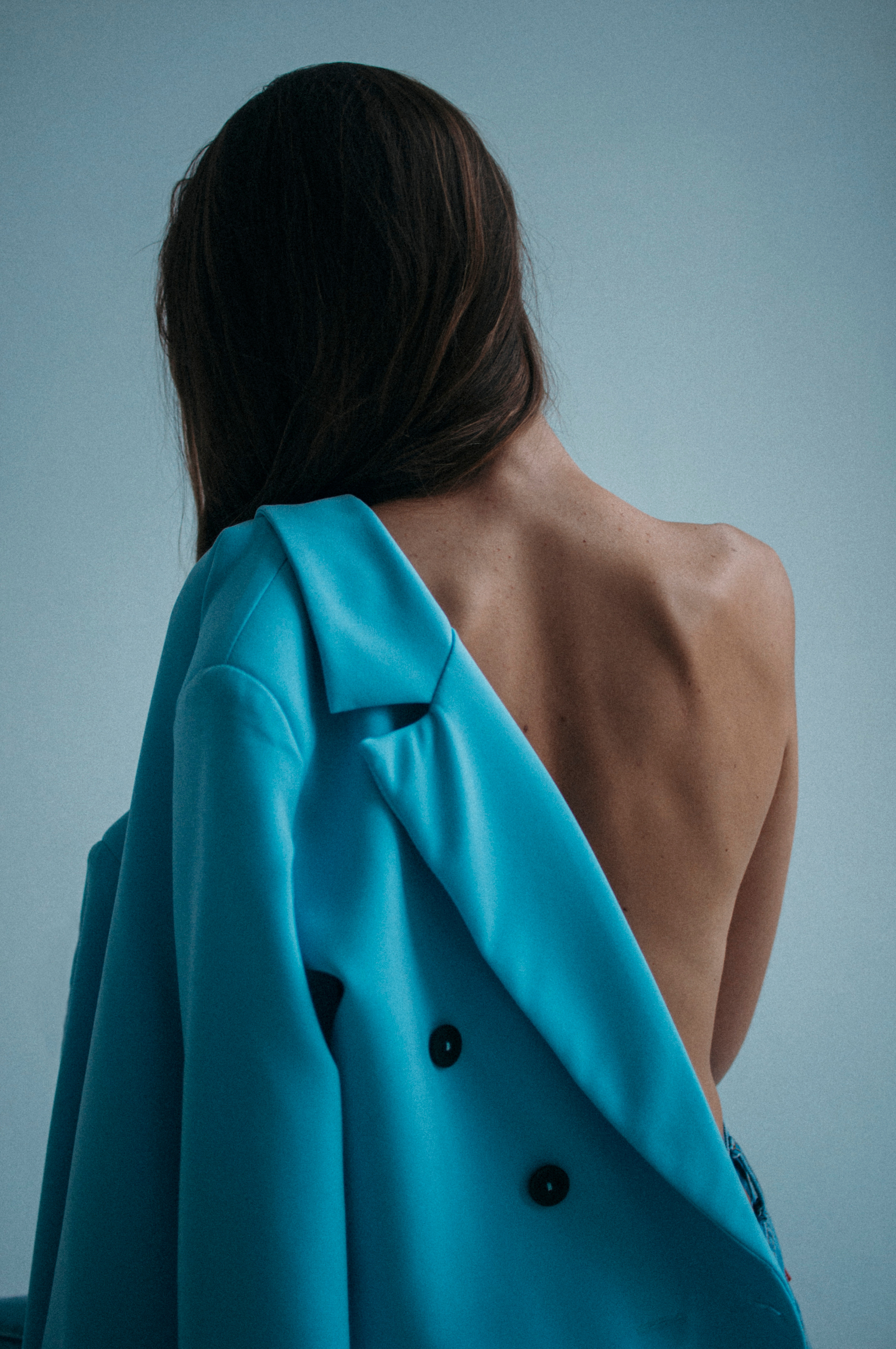 Девушка со спины 