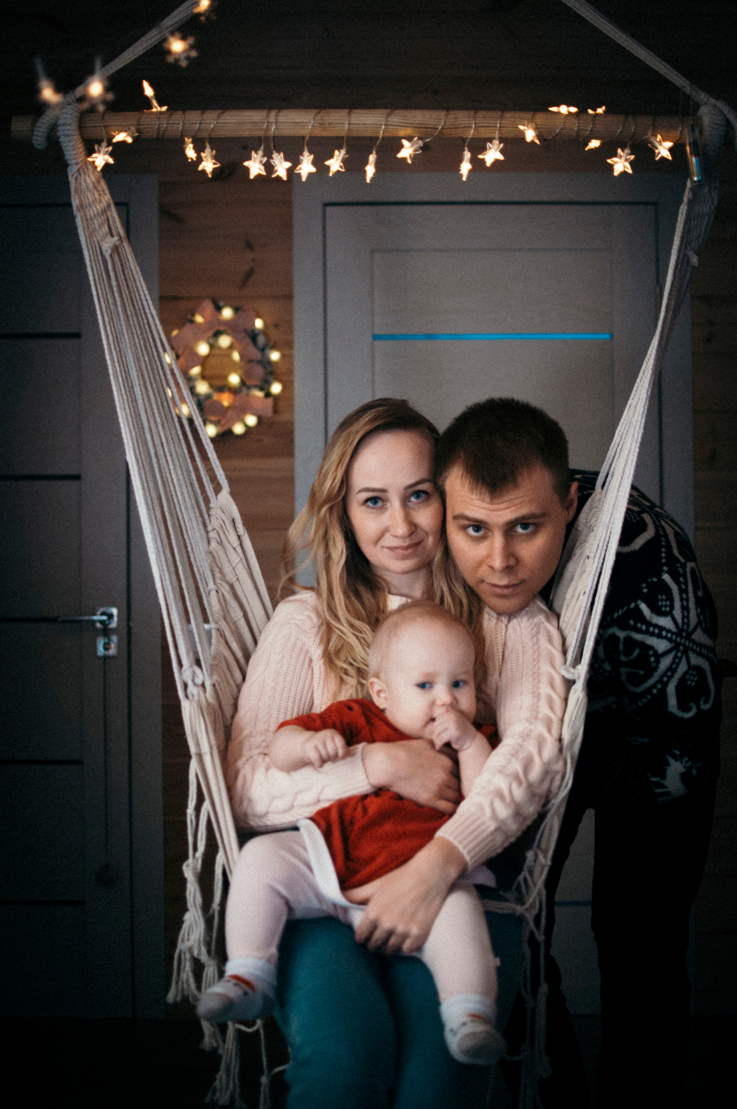 Семейная новогодняя фотосессия заказать в Железнодорожном, в Москве