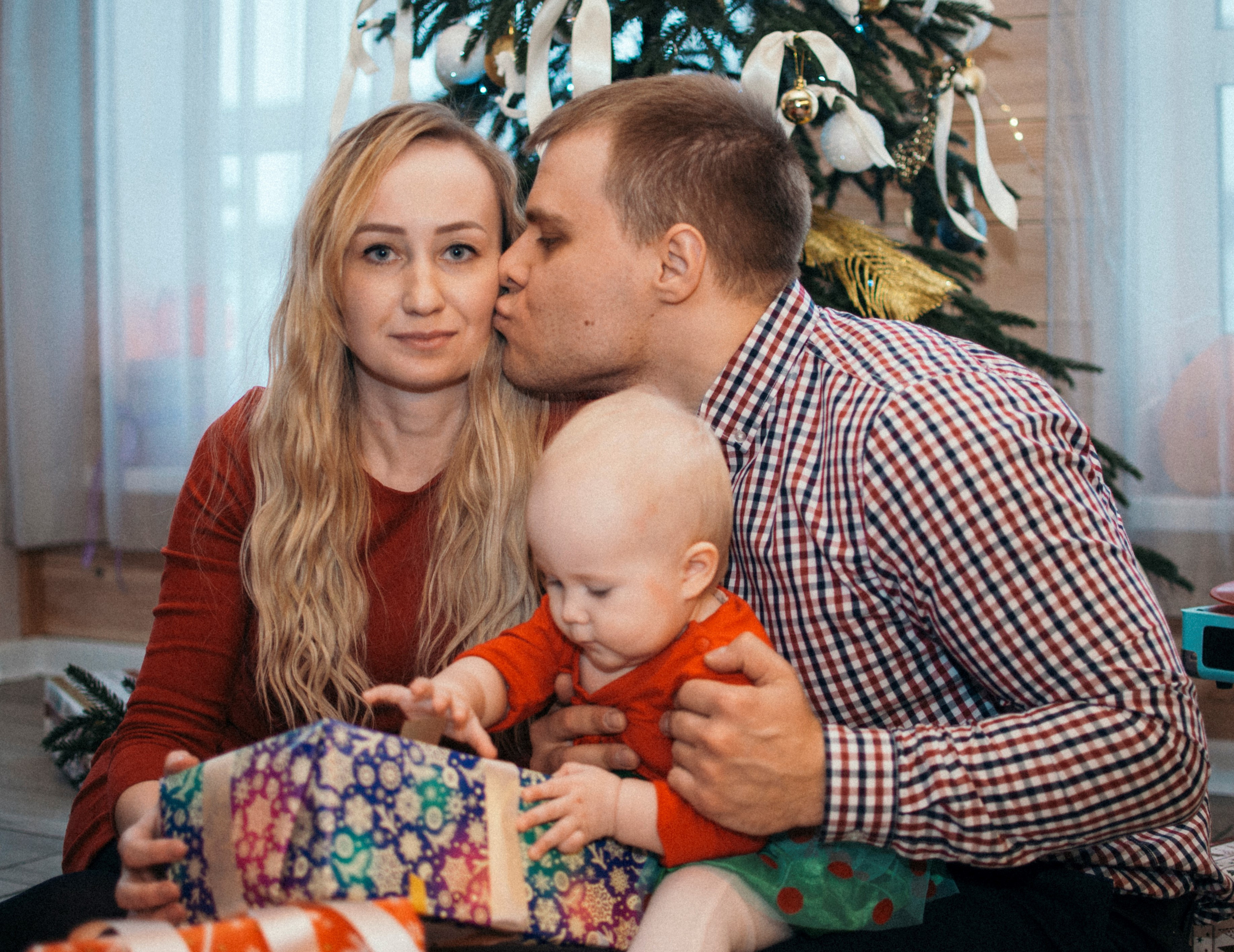 Семейная новогодняя фотосессия заказать в Железнодорожном, в Москве