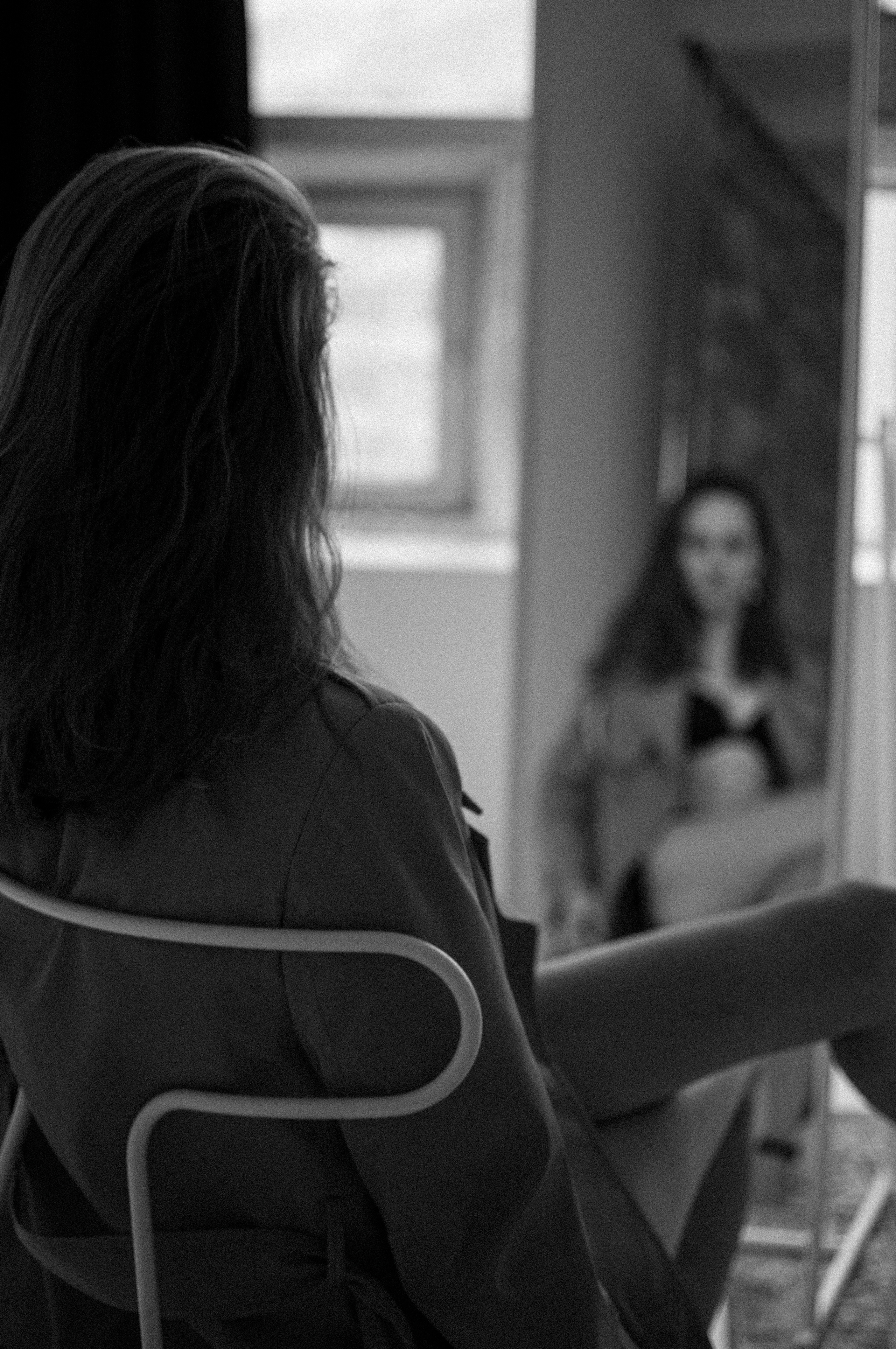 Девушка в отражении