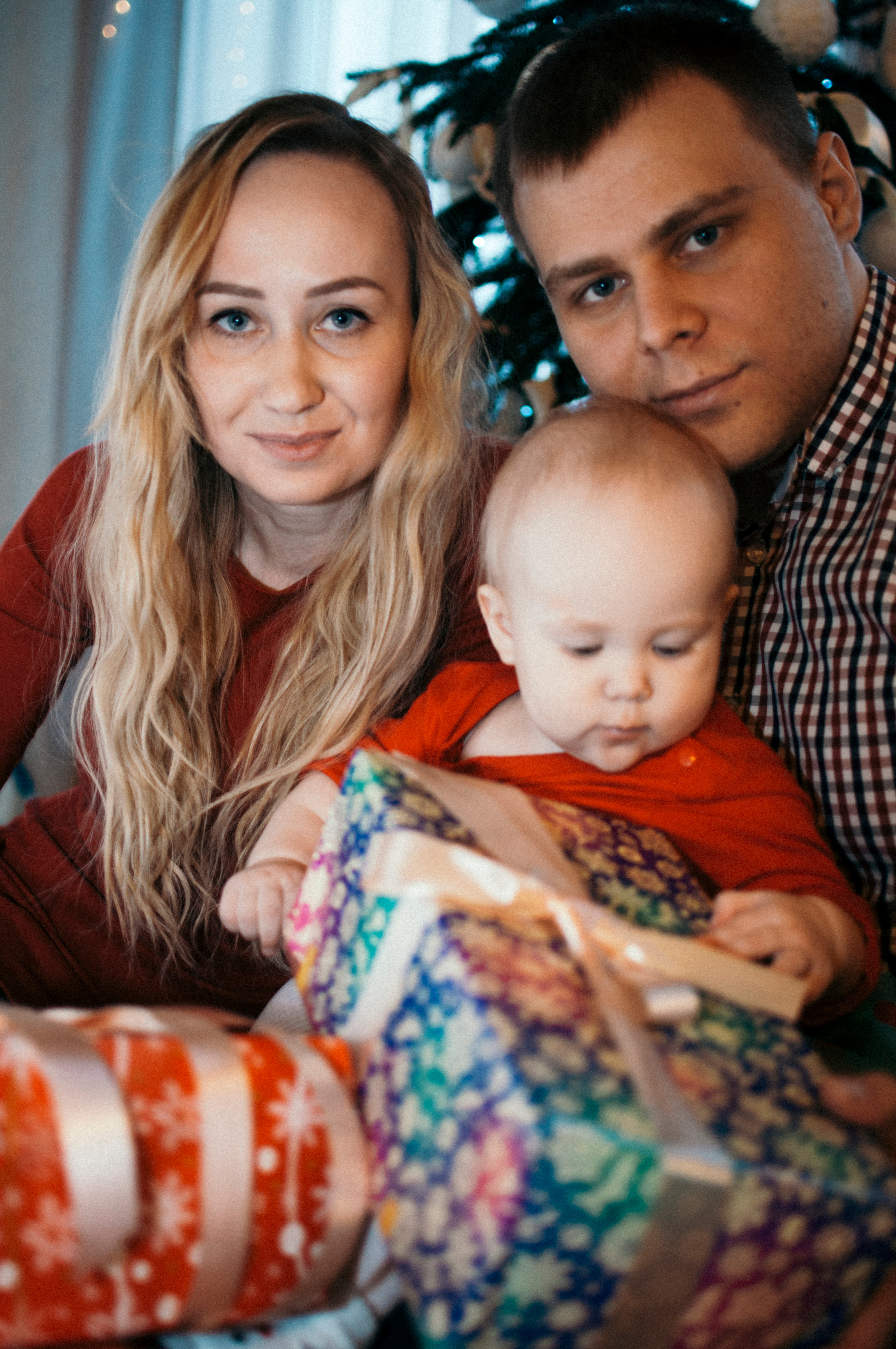 Семейная новогодняя фотосессия заказать в Железнодорожном, в Москве