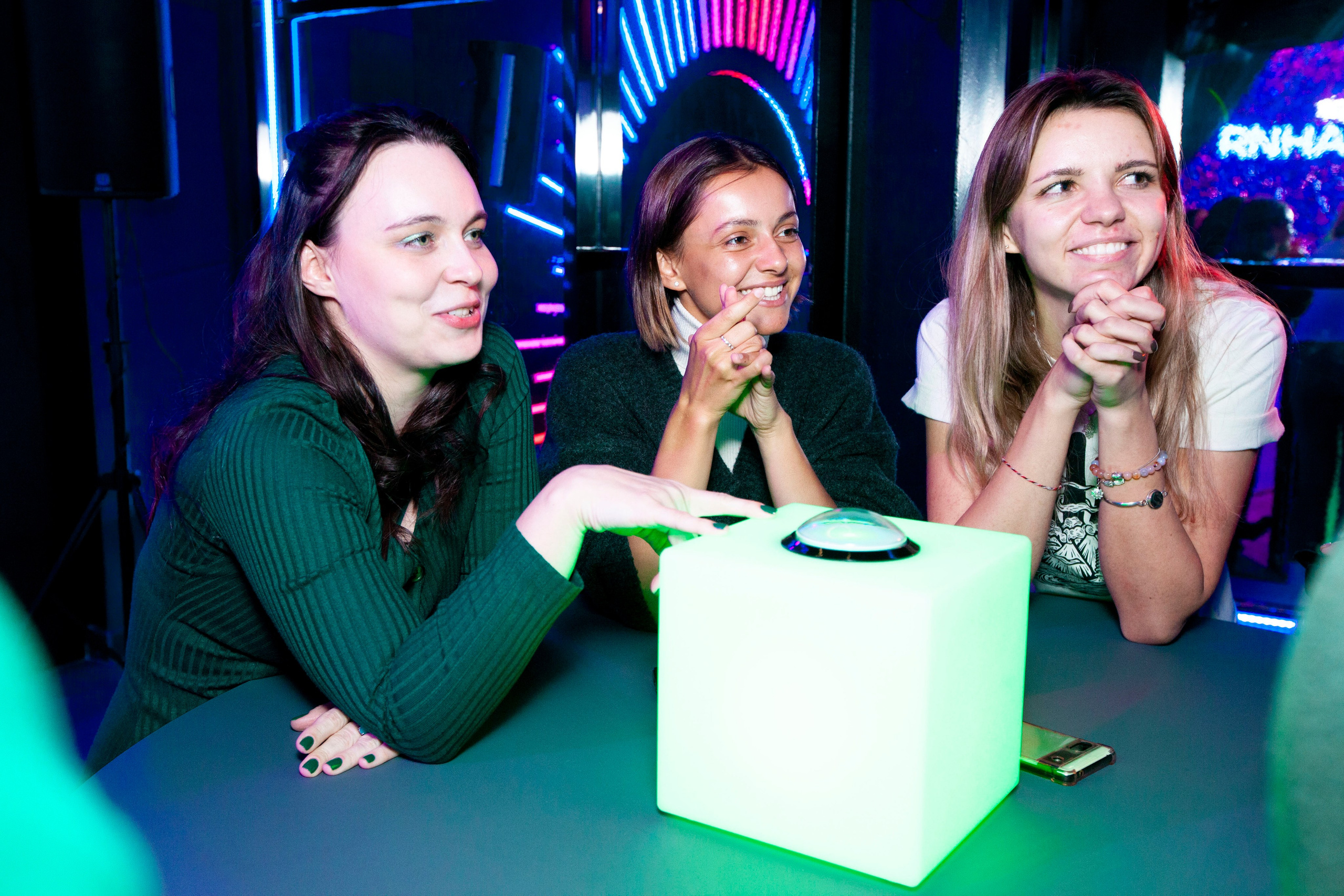 Хитомания. Stanislav Baryshev — People. Emotions. Atmosphere