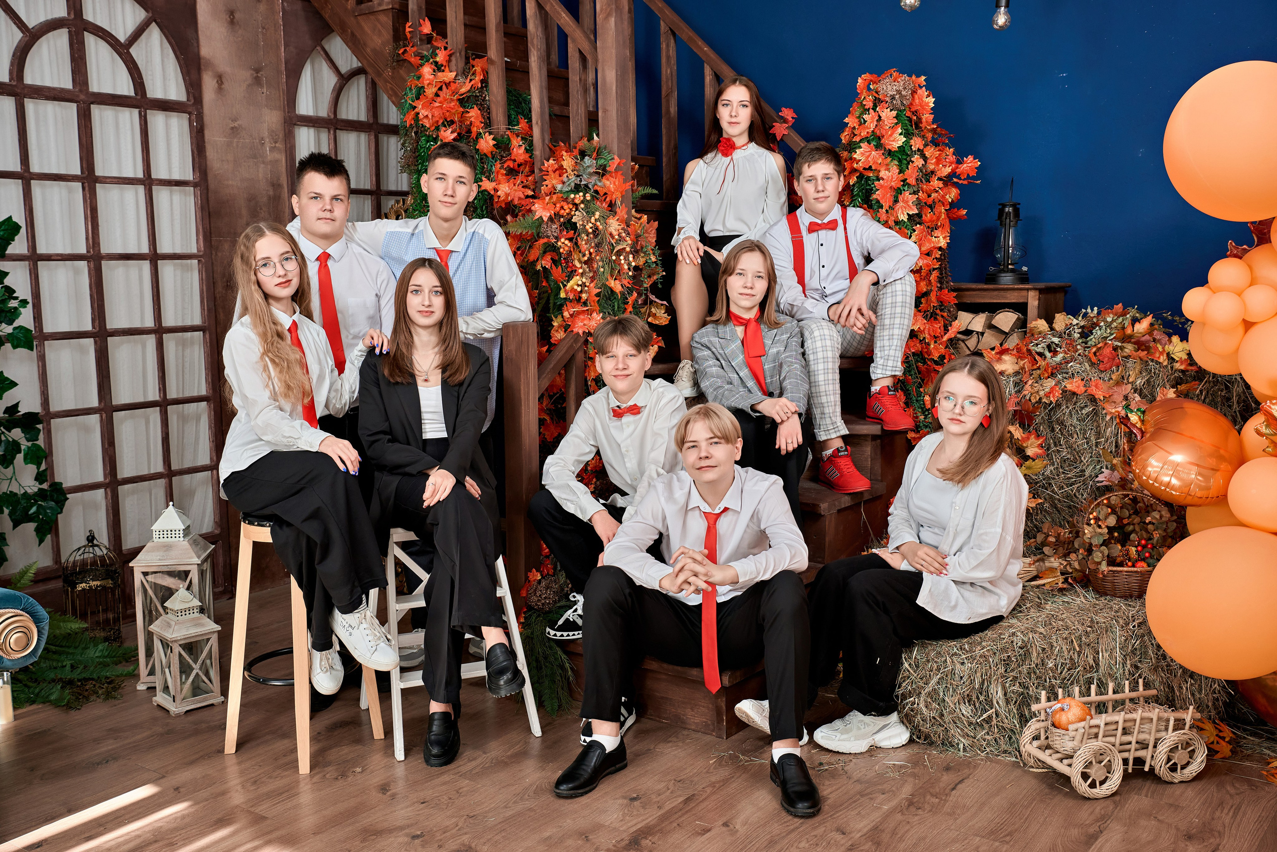 Фотосъёмка в студии «Окна» на выпускные альбомы. Калуга. Фотограф Меняйло Евгений. Свадьба. Портрет. Репортаж. Семья. Контент