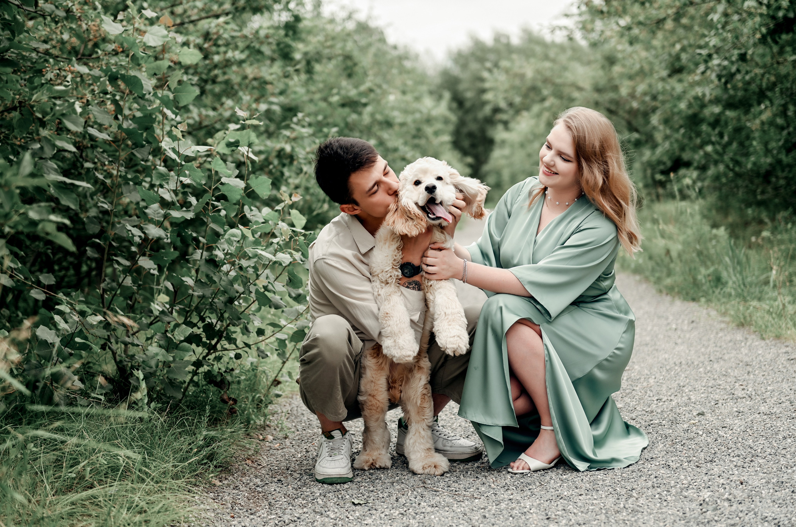 Love story прогулка вместе с песиком))). Свадебный, семейный, детский, контент фотограф в Омске Максим Ильин