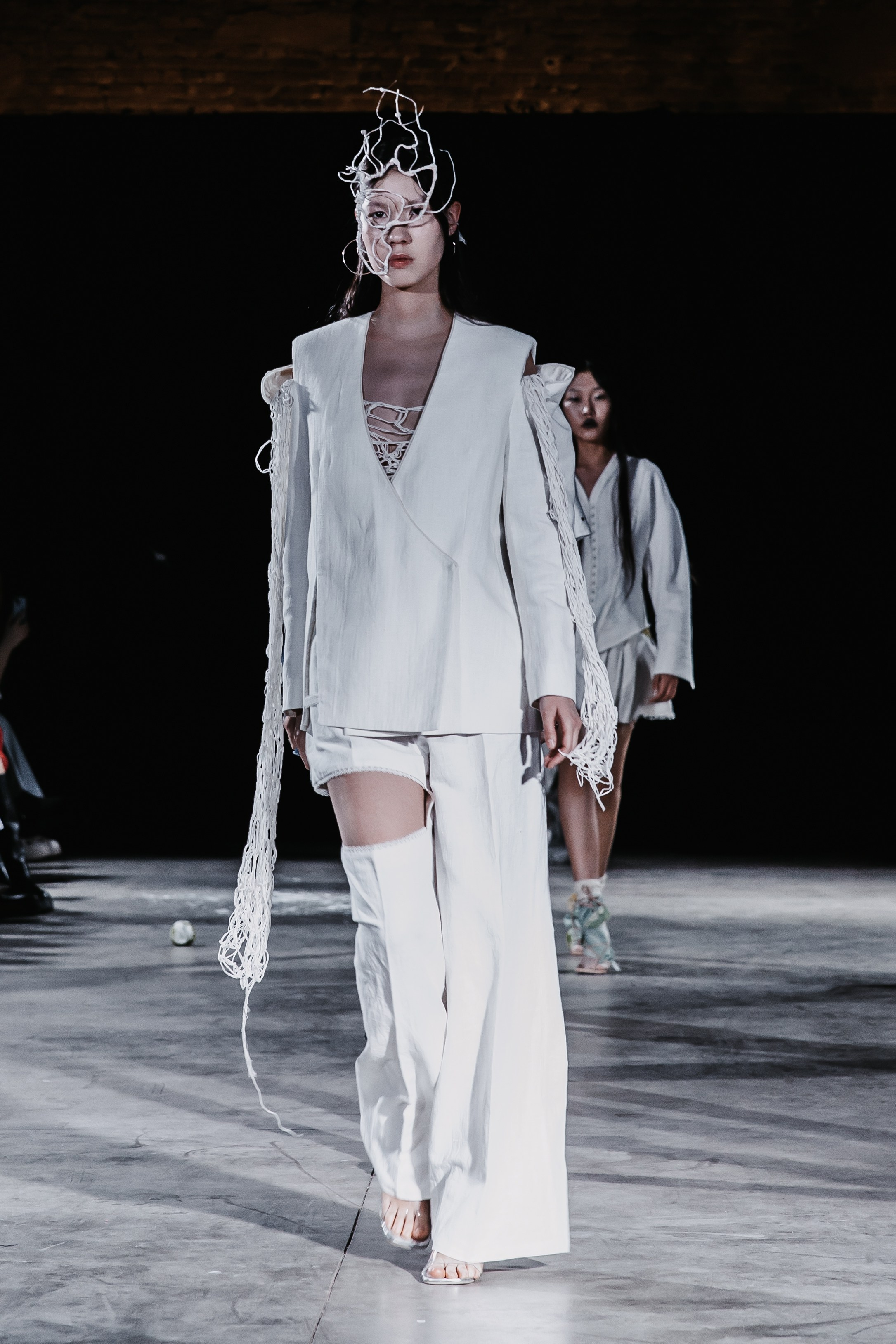 AUXI catwalk андеграунд показ-перфоманс. Фотограф в Санкт-Петербурге Вагнер Юлия