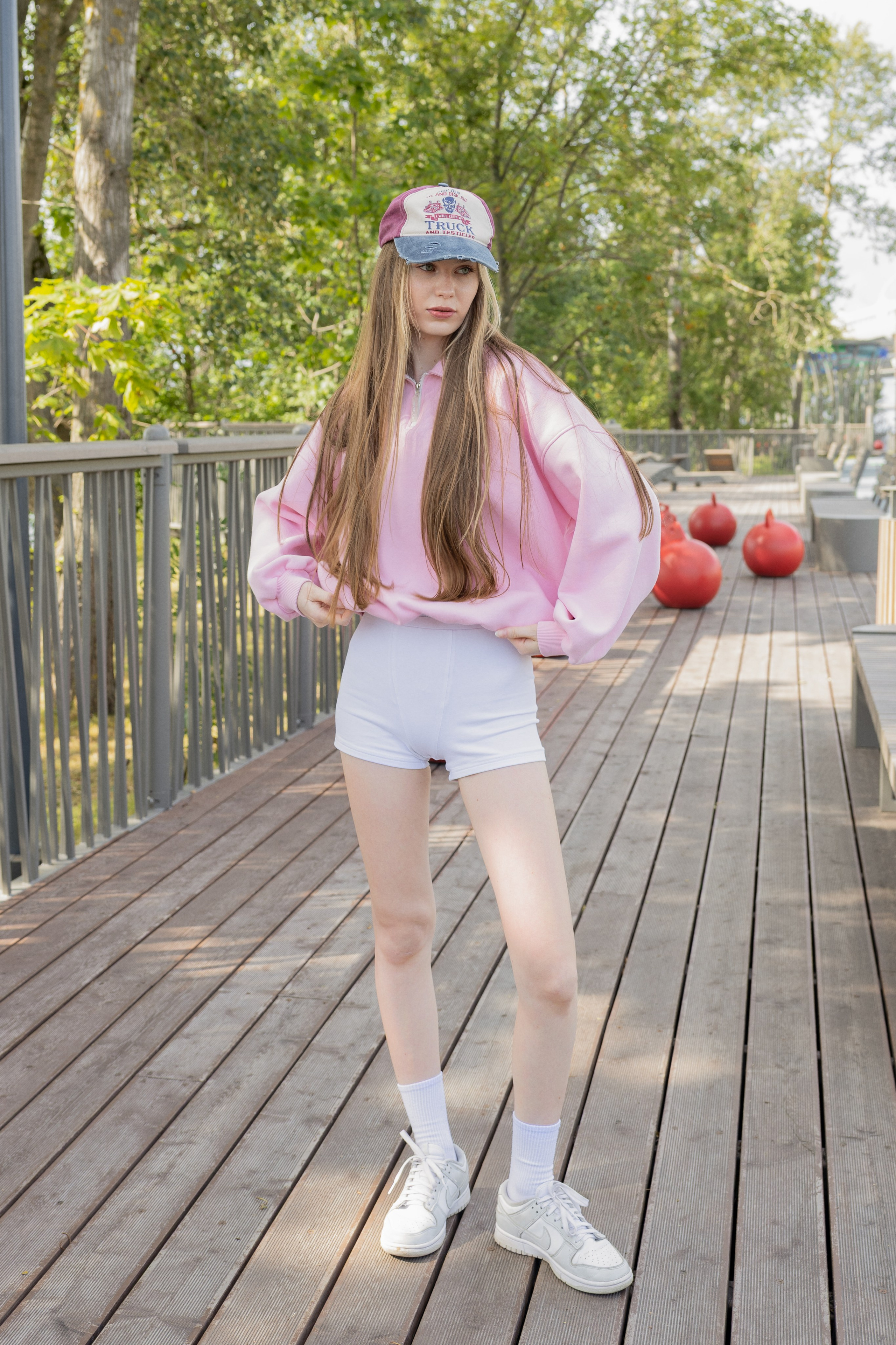 Летняя фотопрогулка в спортивном стиле. Фотограф в Санкт-Петербурге Вагнер Юлия