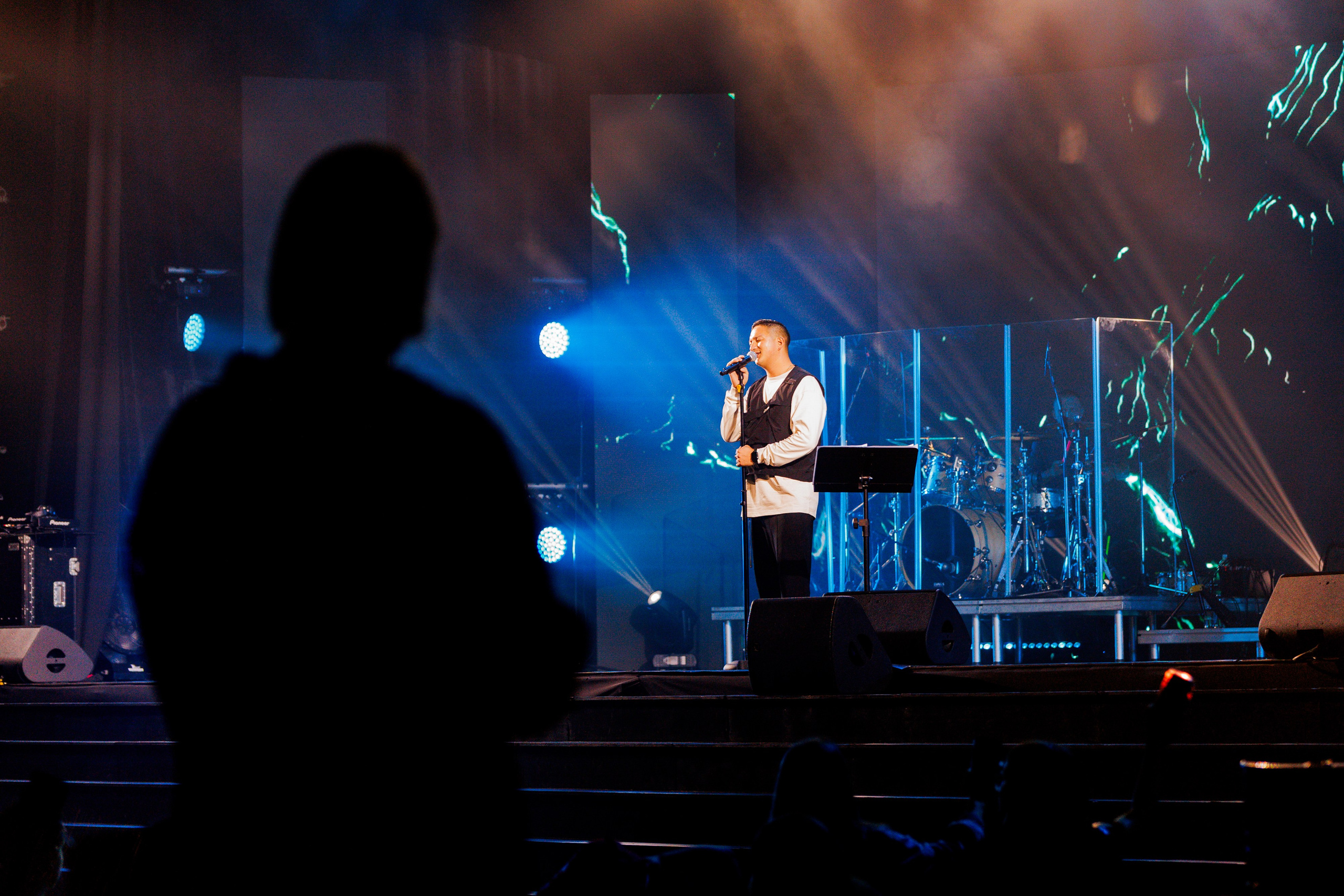 ОстроVа-2025. Свадебный, семейный и репортажный фотограф в Южно-Сахалинске Артур Петросян